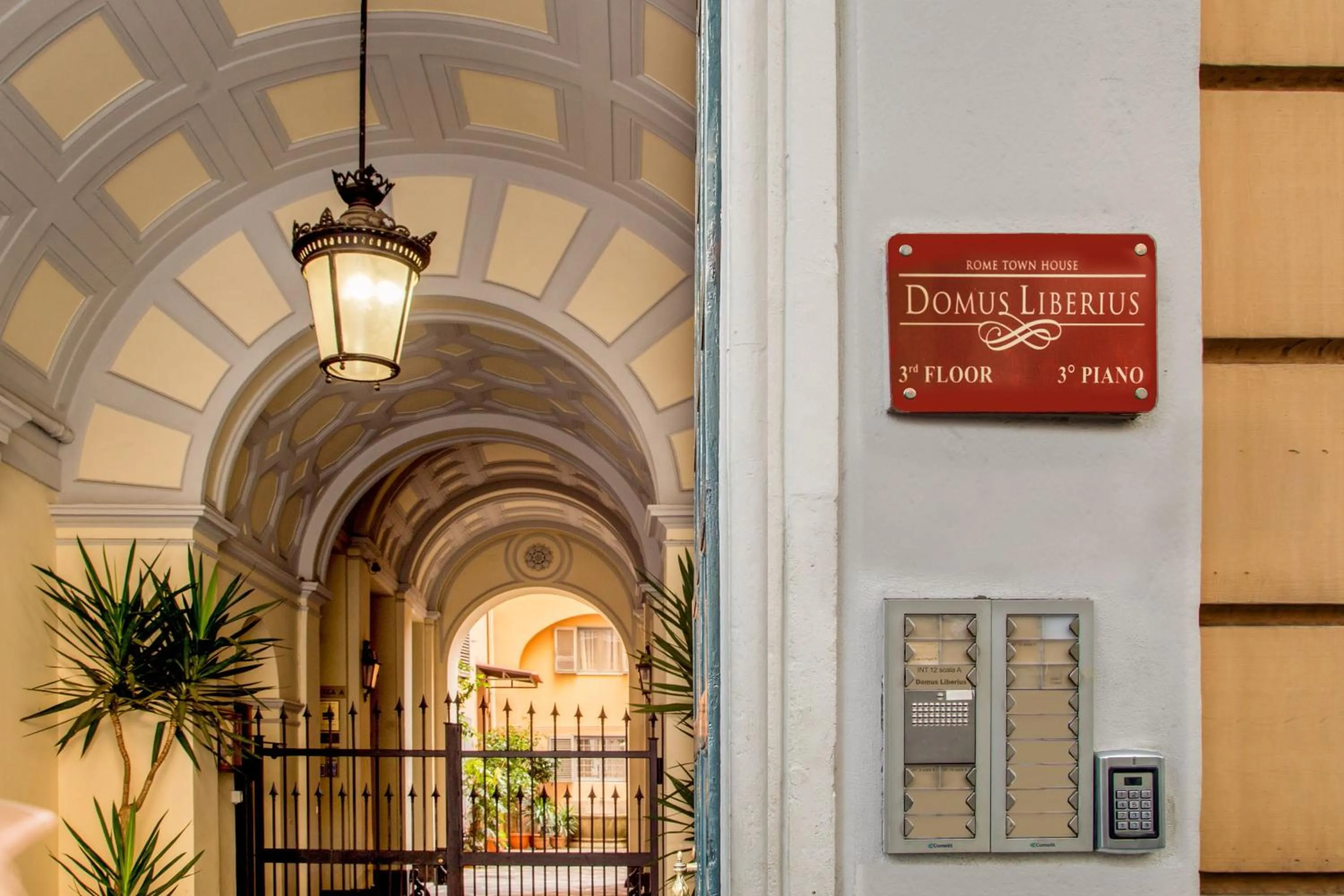 Property building in Domus Liberius - Rome