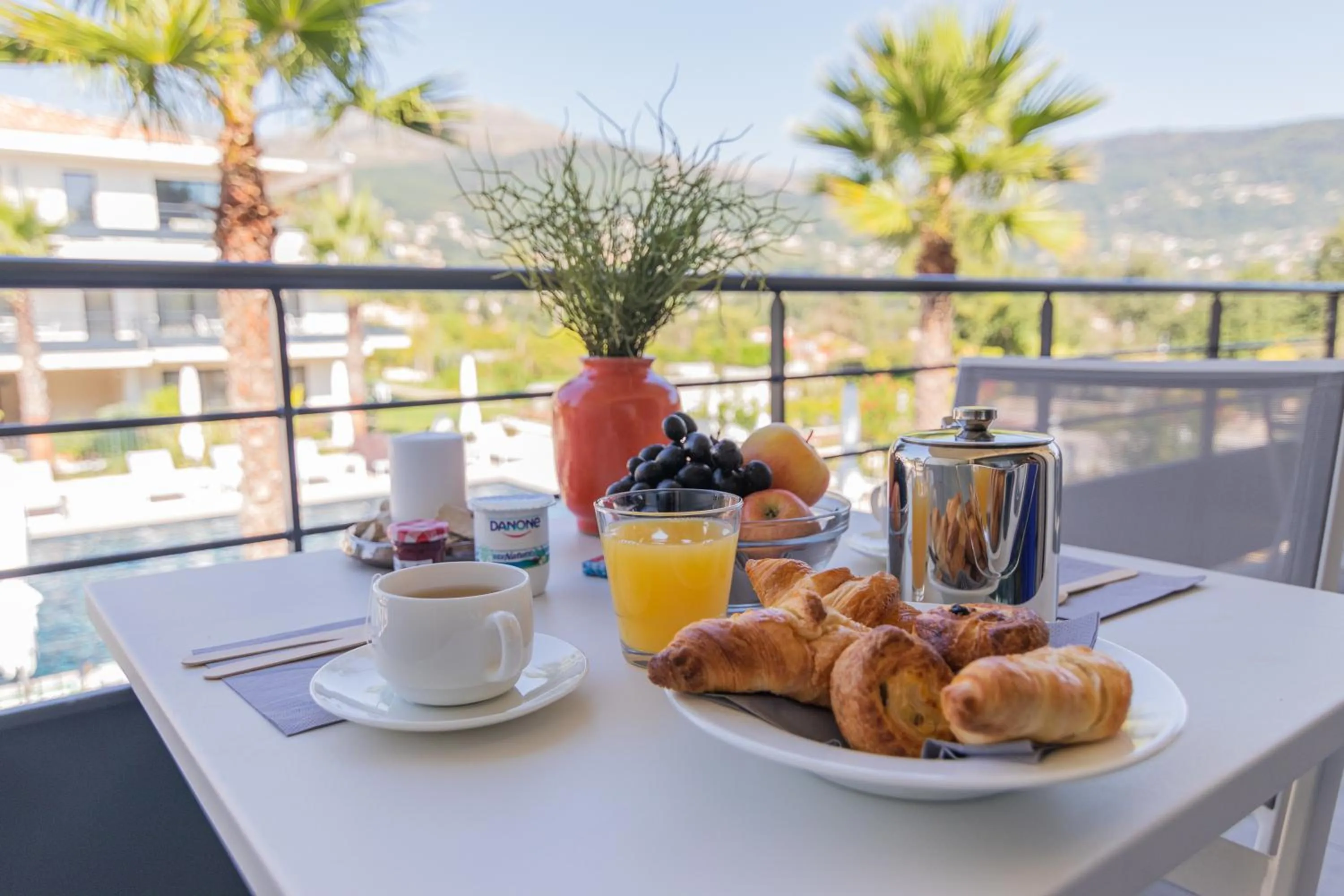 Continental breakfast in Evancy Les Jardins d'Azur - Vence