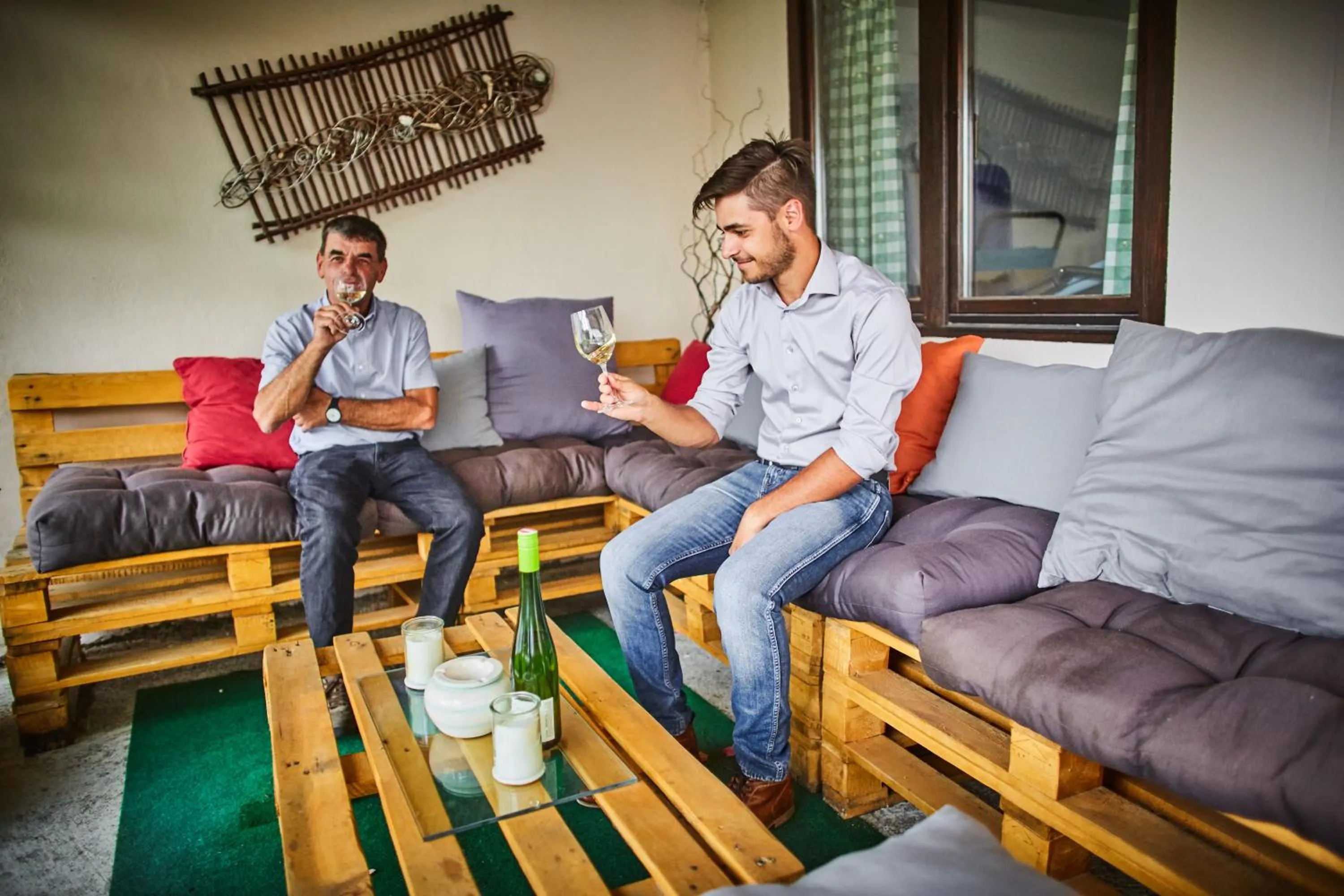 Family in Schmankerl und Gast