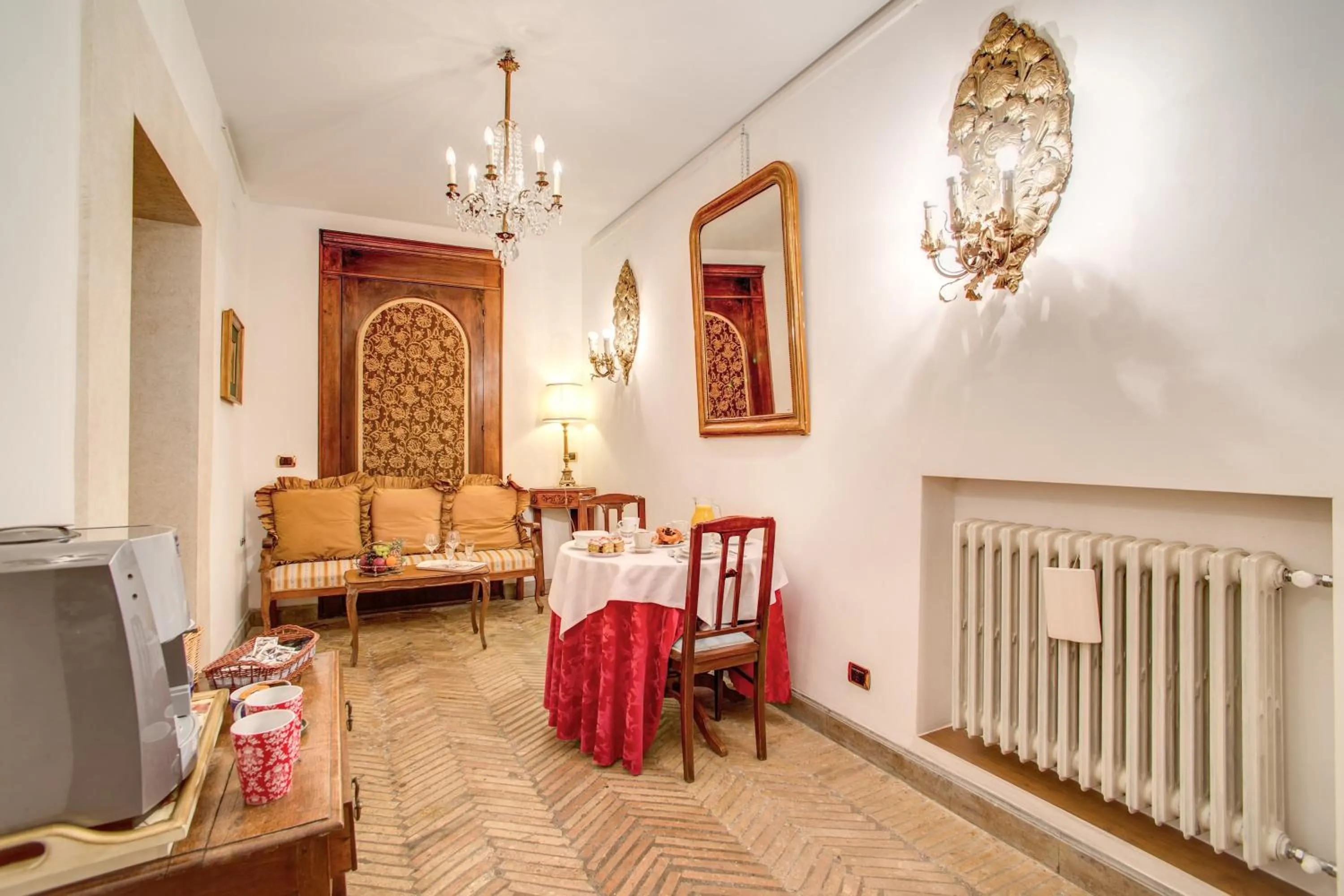 Living room in Navona Gallery Suites