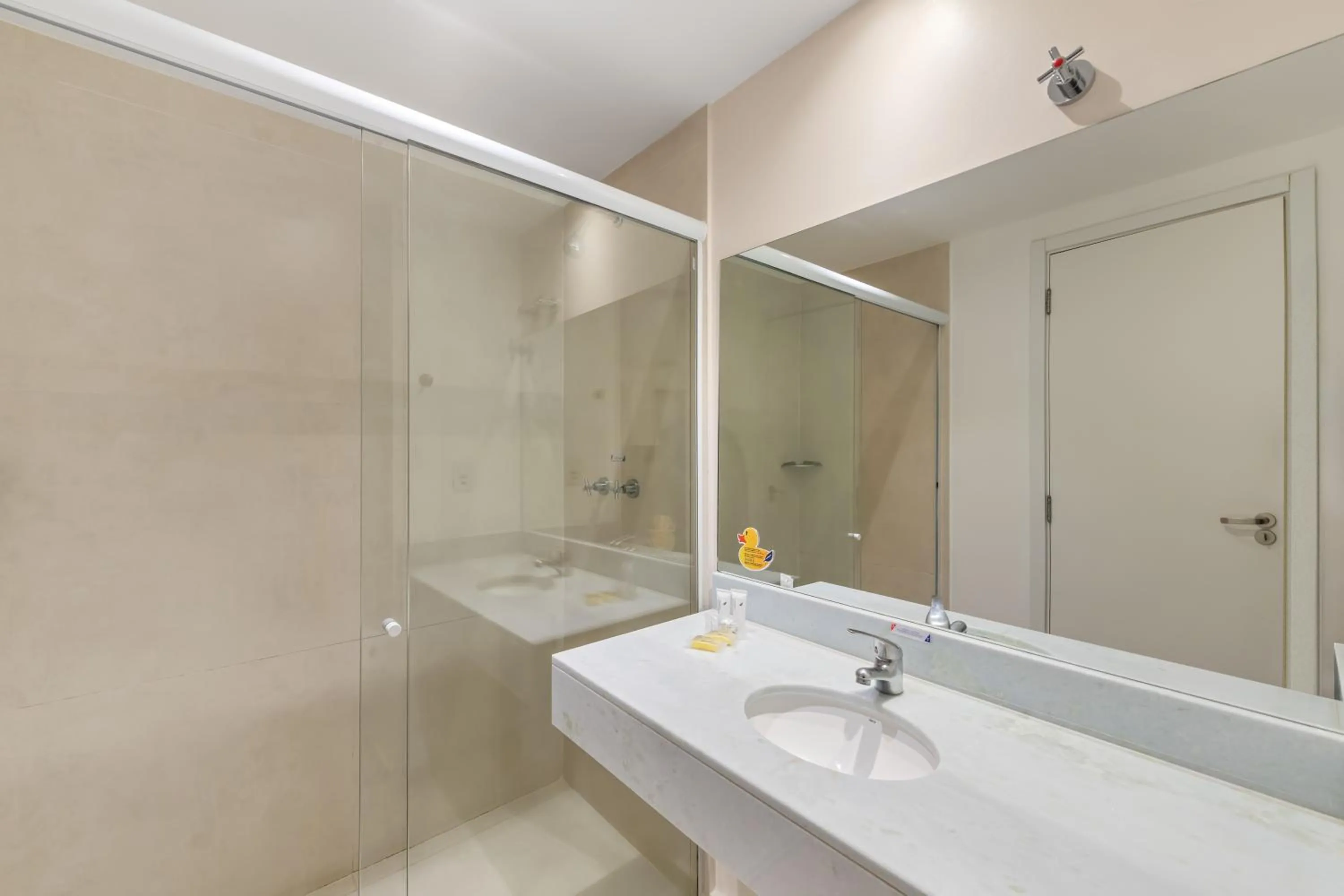 Shower in Transamerica Fit Jaguariúna