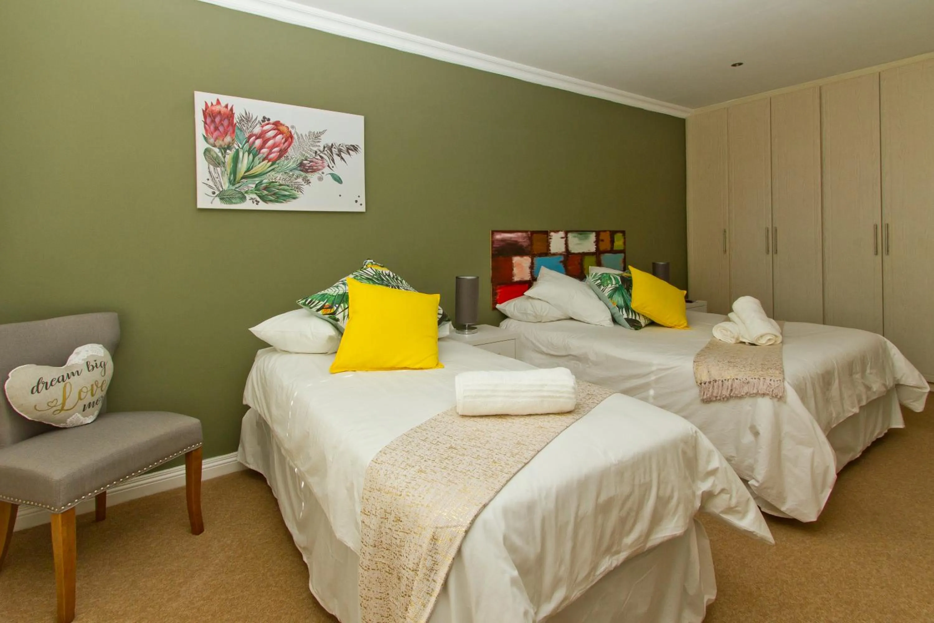 Bed in Tranquil Shores