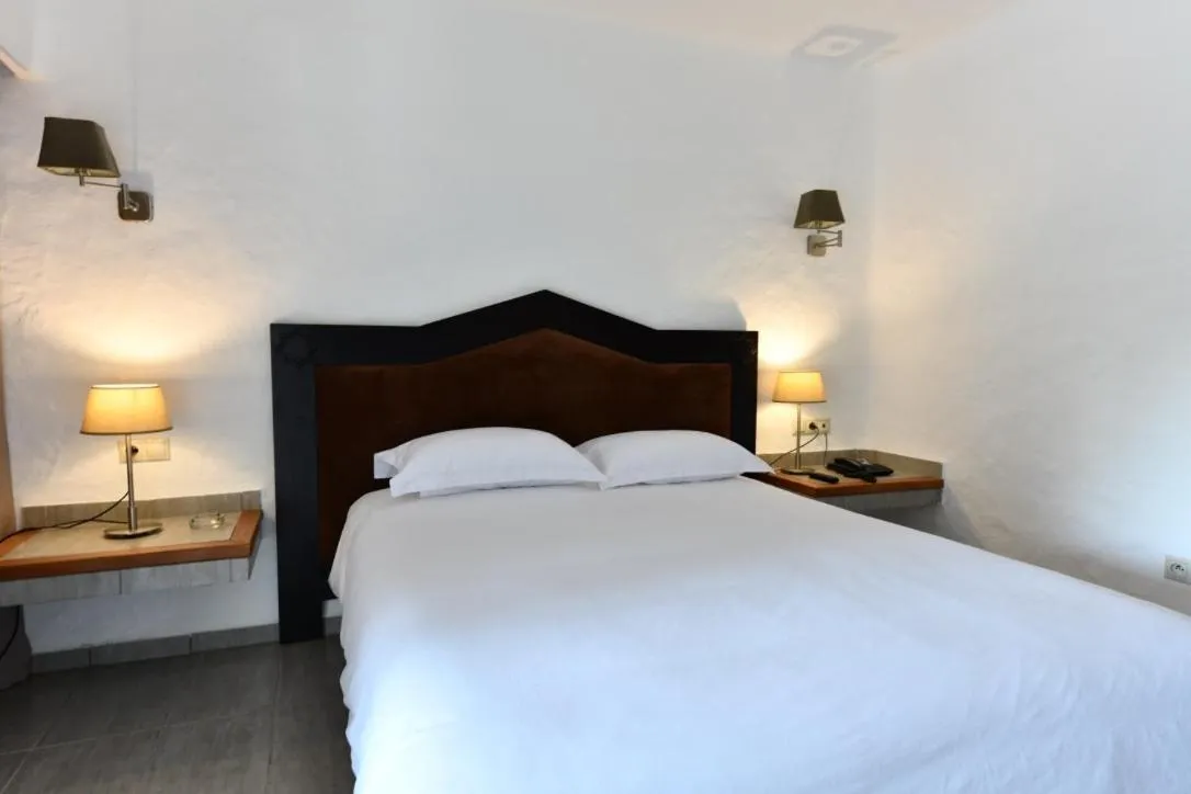 Bedroom, Bed in Hotel Kabila