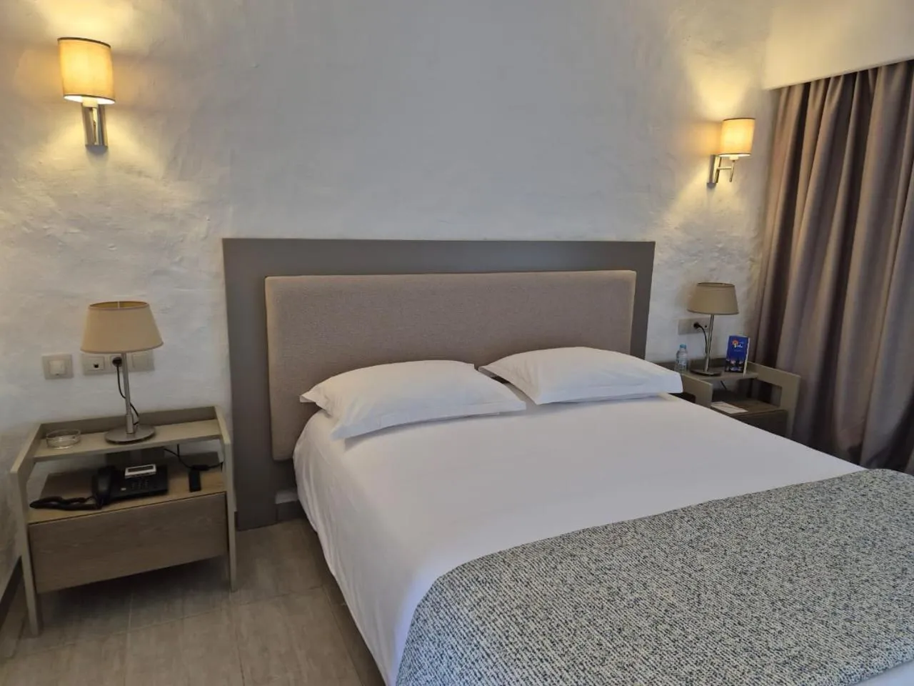 Bedroom, Bed in Hotel Kabila