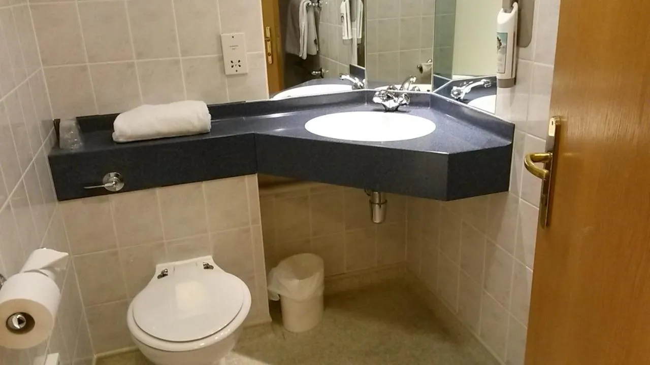 ibis Bradford Shipley