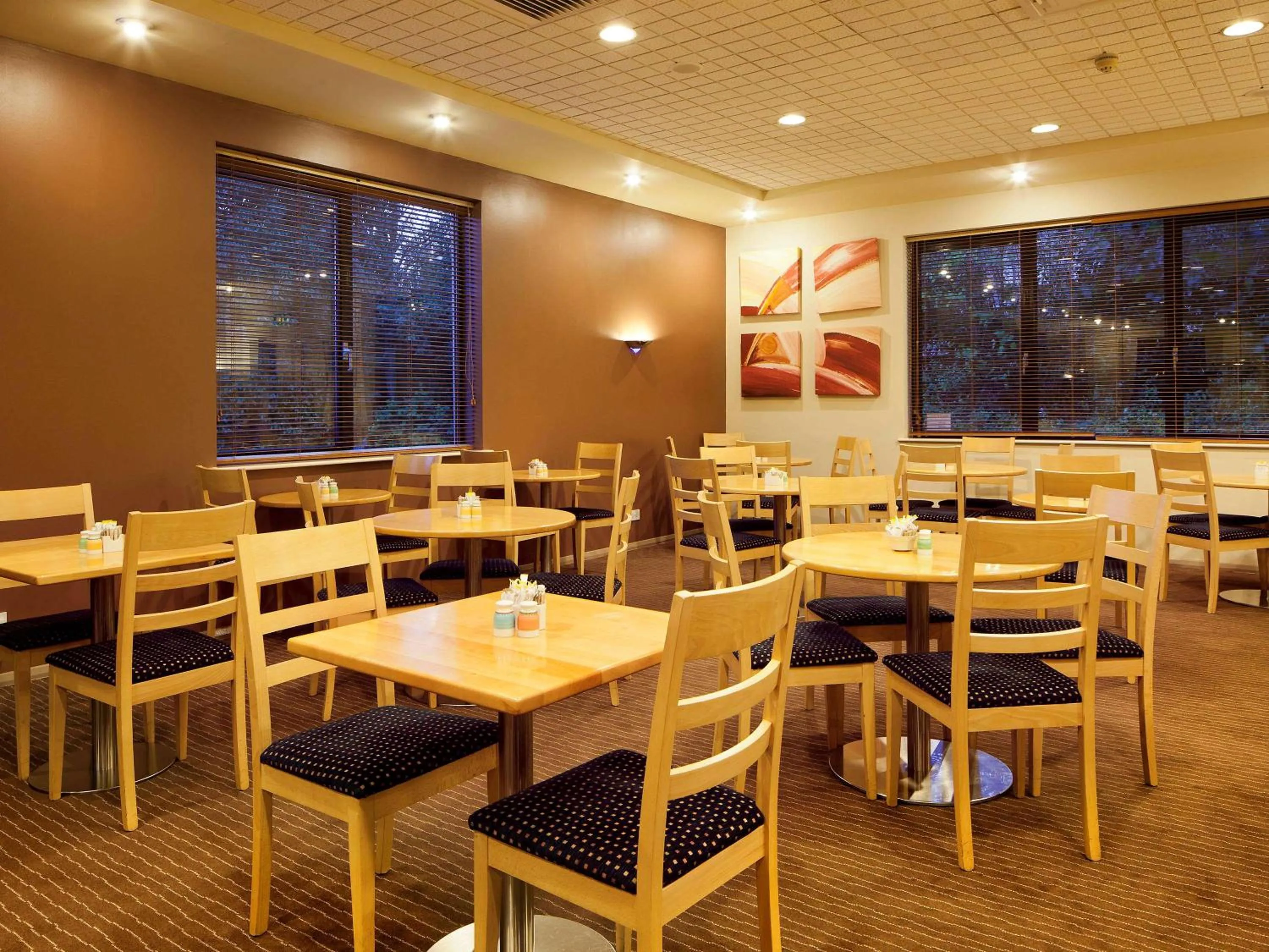 Restaurant/places to eat in ibis Bradford Shipley