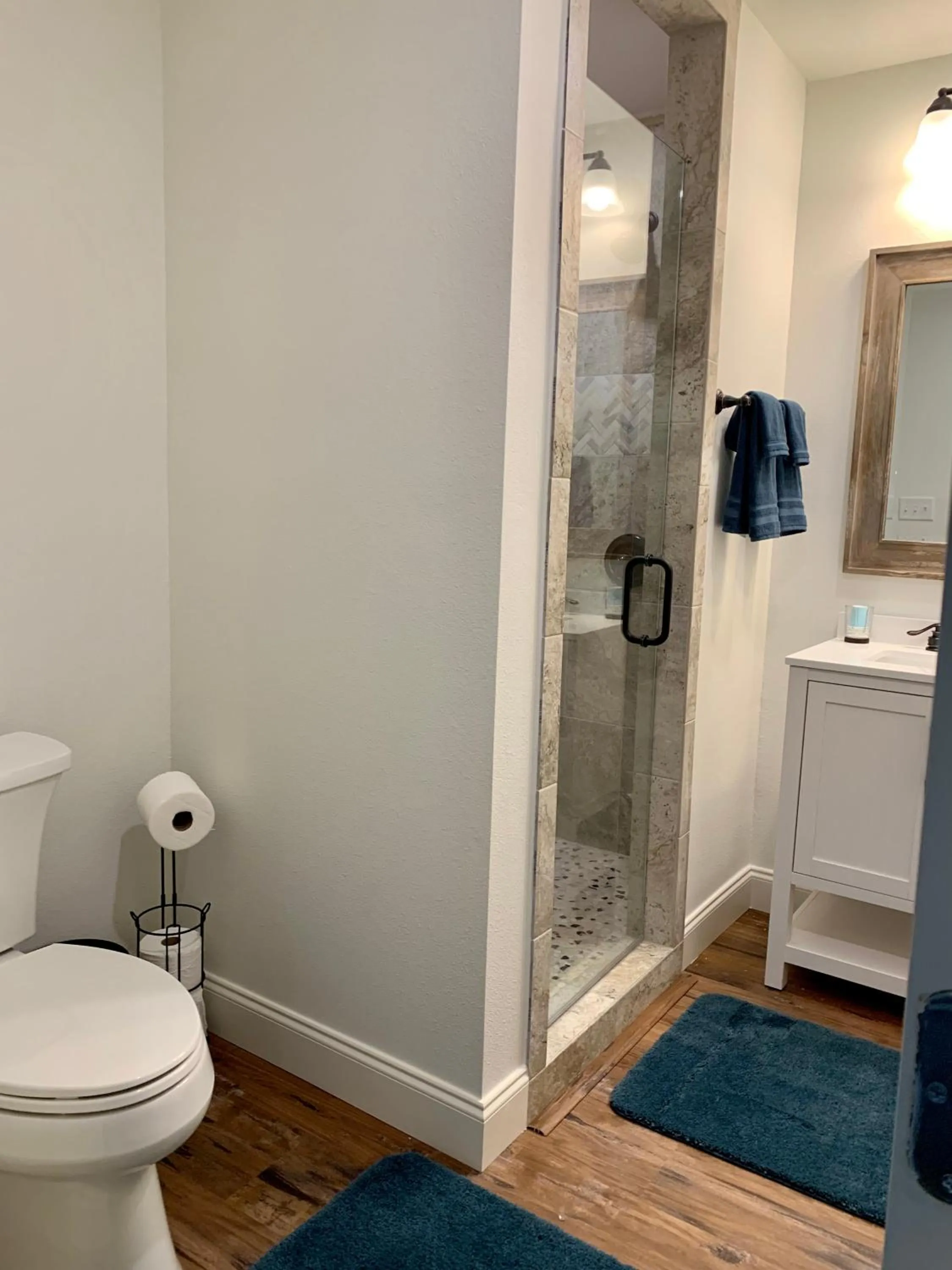 Bathroom in Lamb's Rest Inn