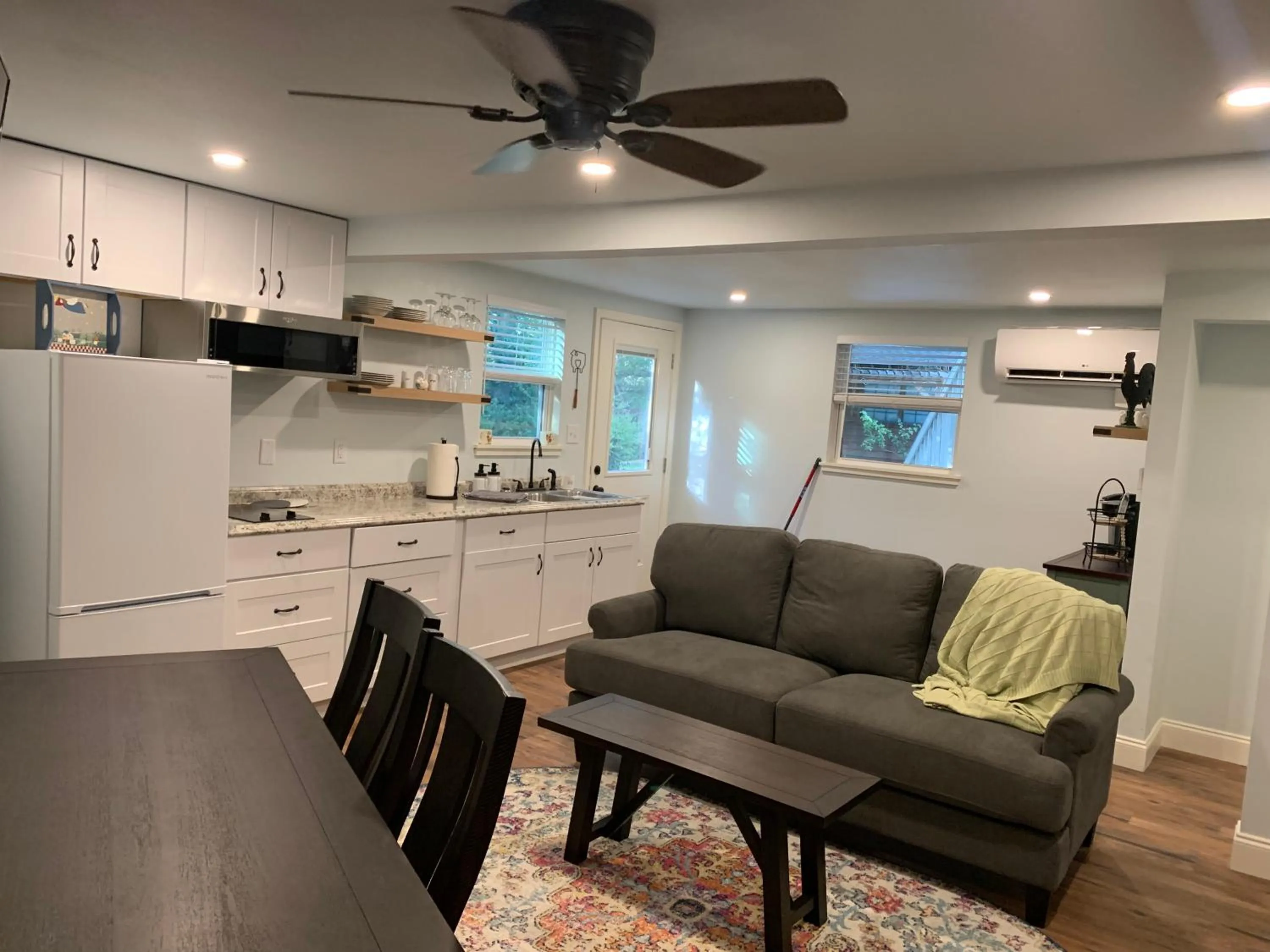 Living room in Lamb's Rest Inn