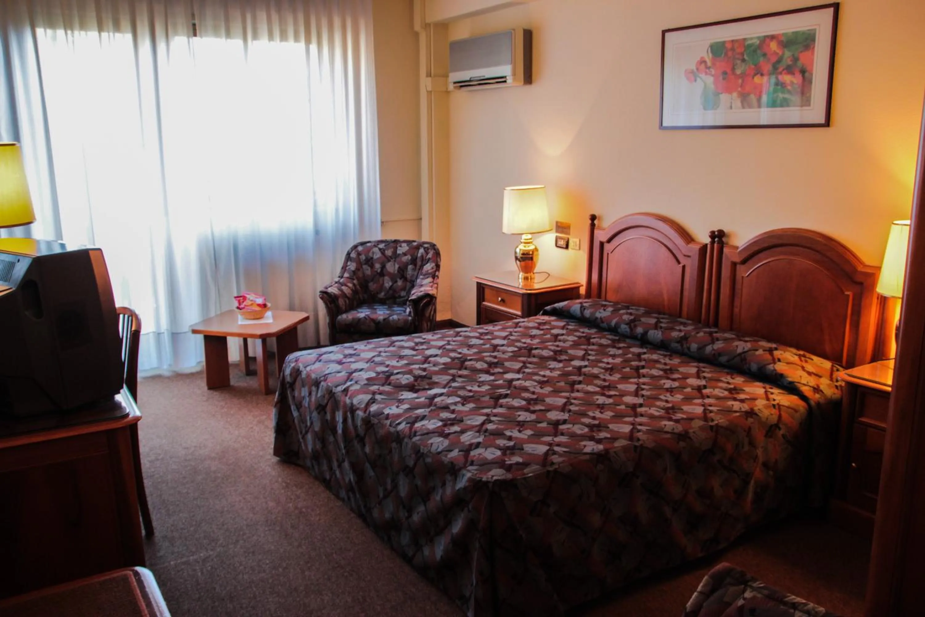 Bedroom, Bed in Garden Hotel