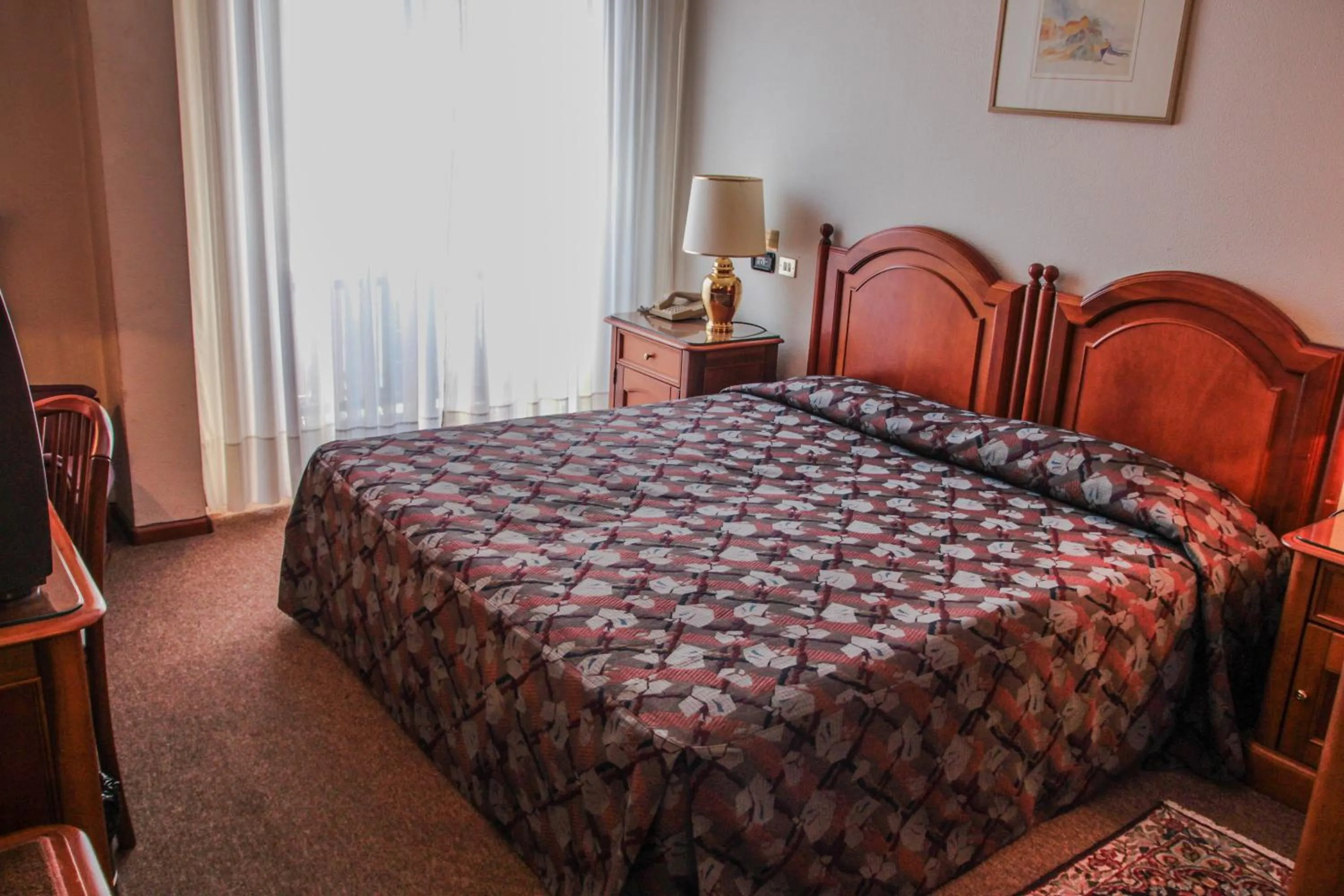 Bedroom, Bed in Garden Hotel