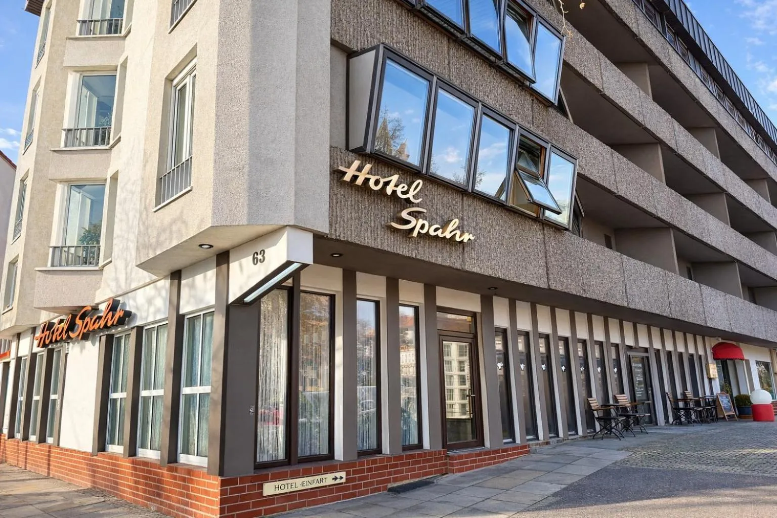 Property building in Hotel Spahr