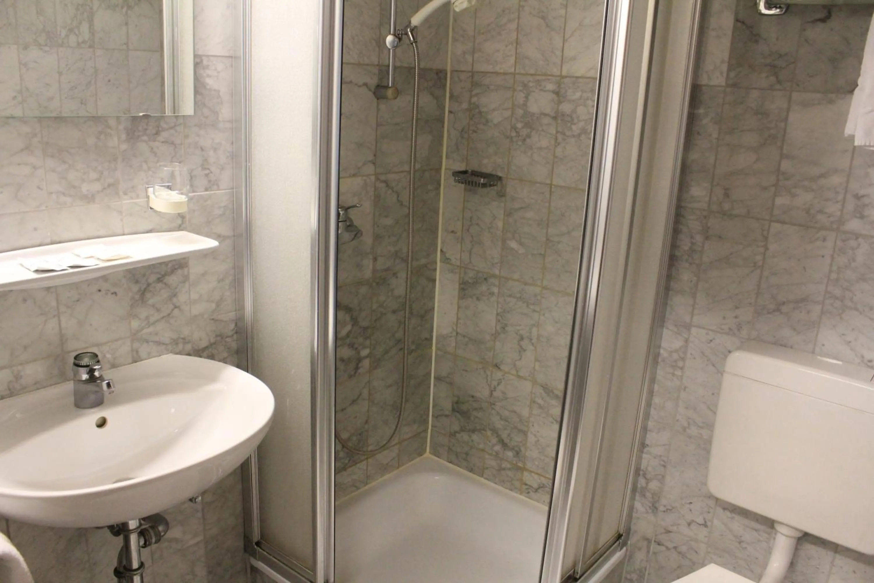 Bathroom in Hotel Spahr