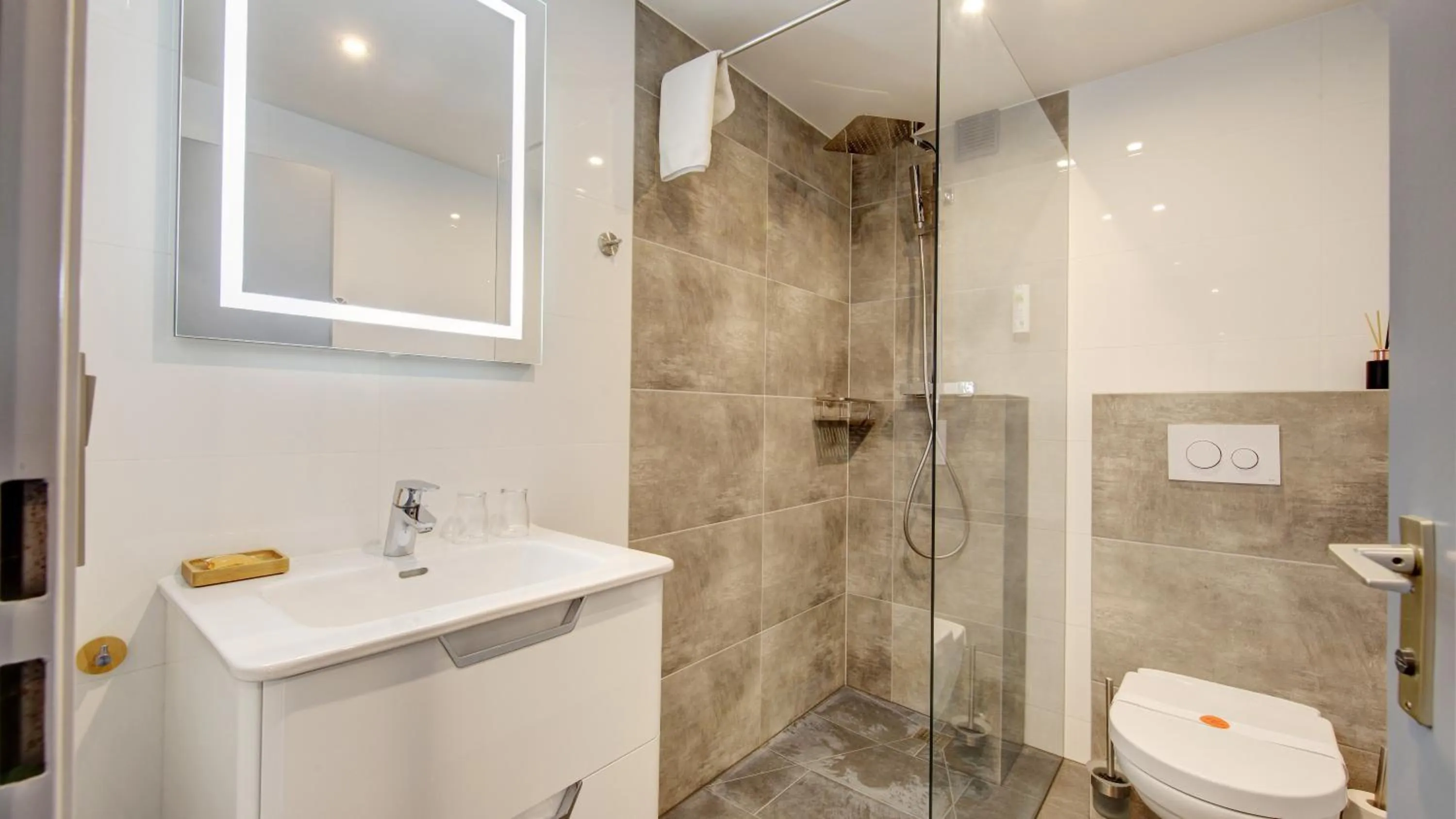 Bathroom in Hotel Spahr