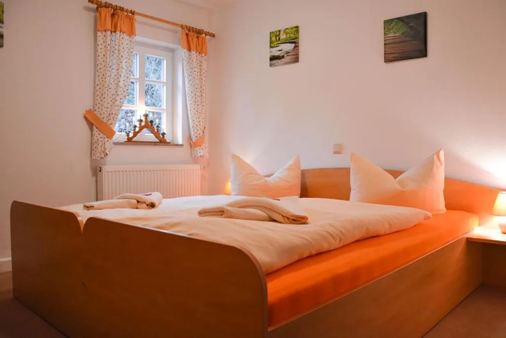 Photo of the whole room, Bed in Waldgasthof Bad Einsiedel