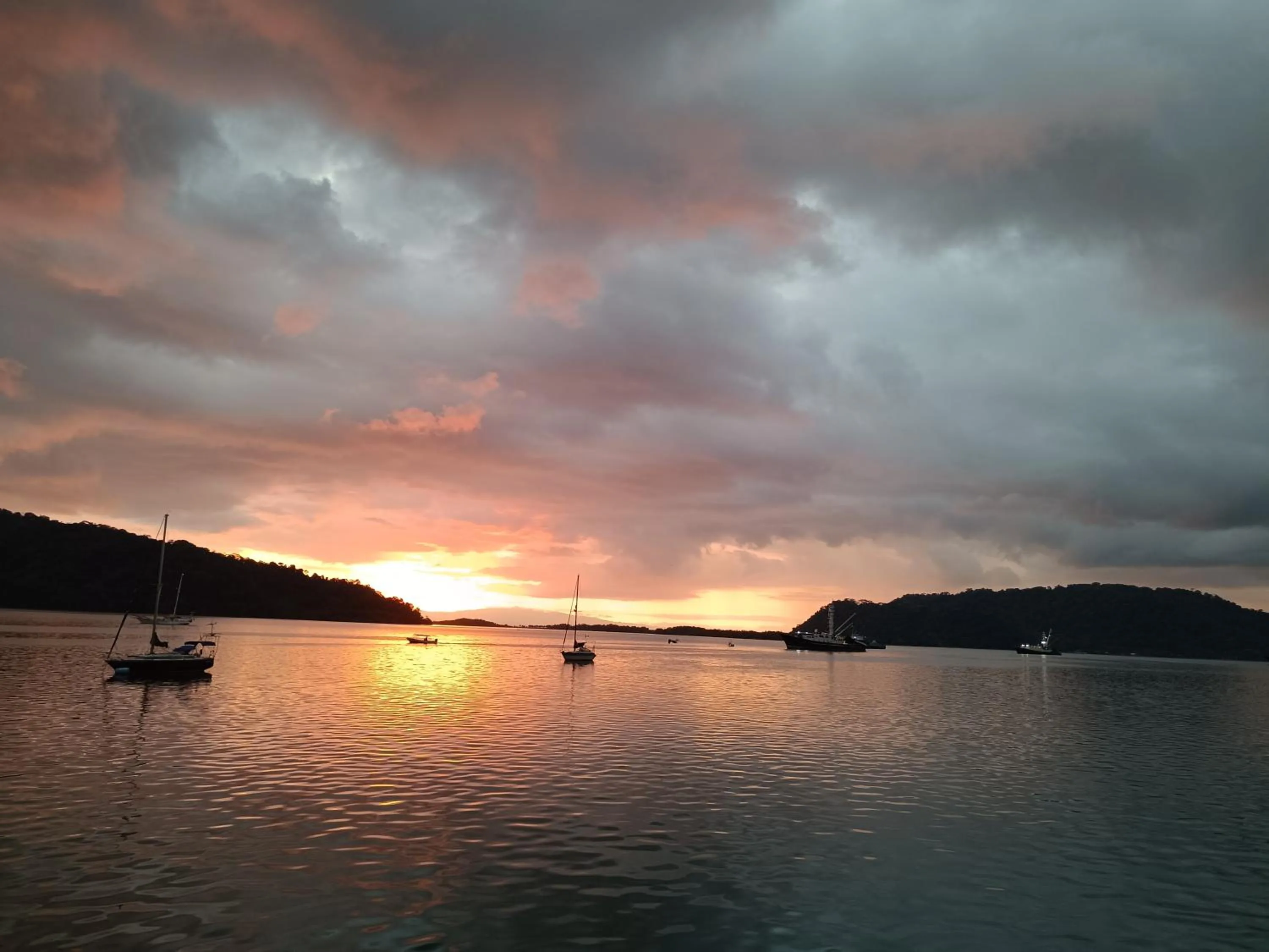 Darts in Banana Bay Marina