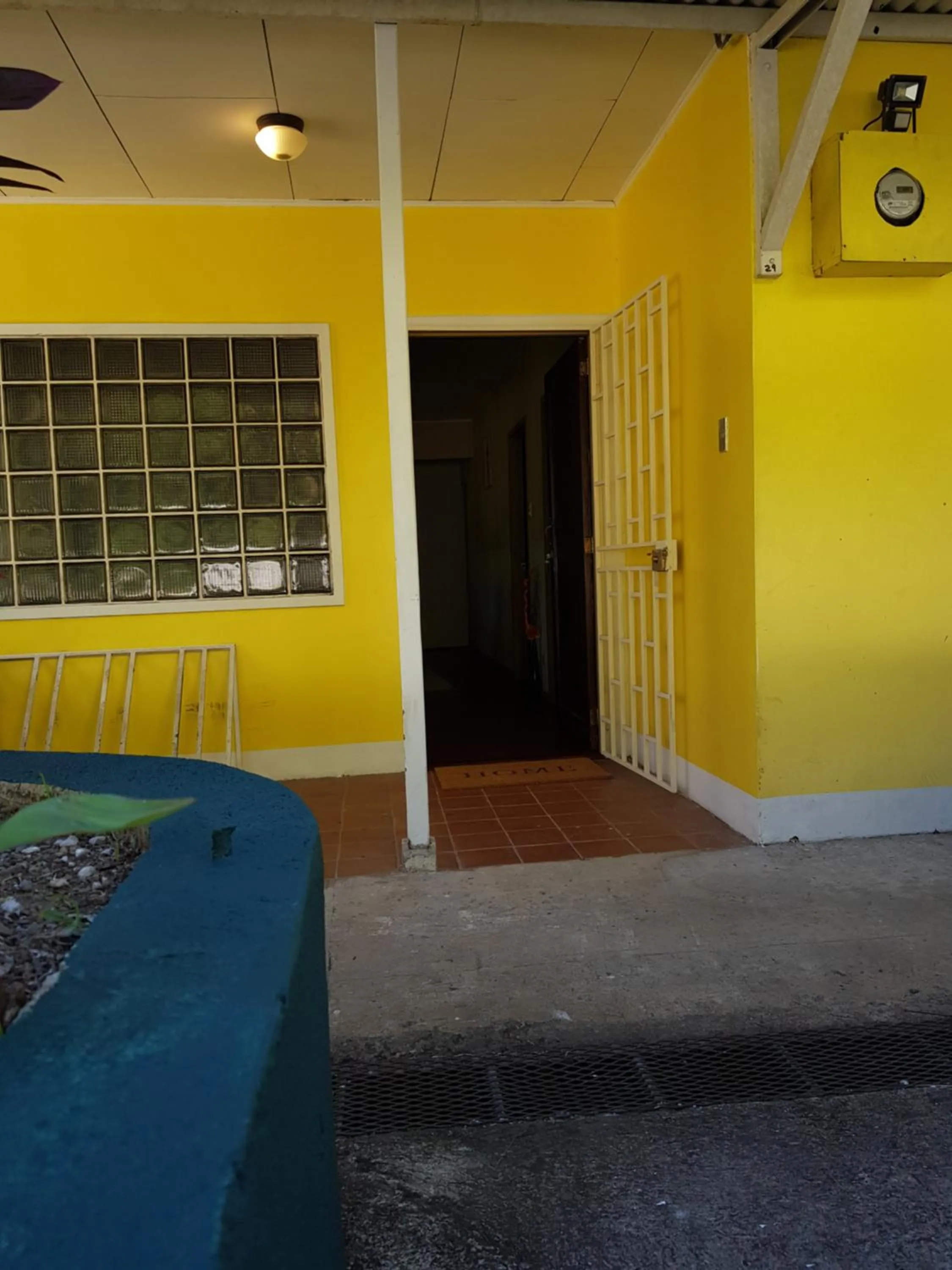 Facade/entrance in Banana Bay Marina