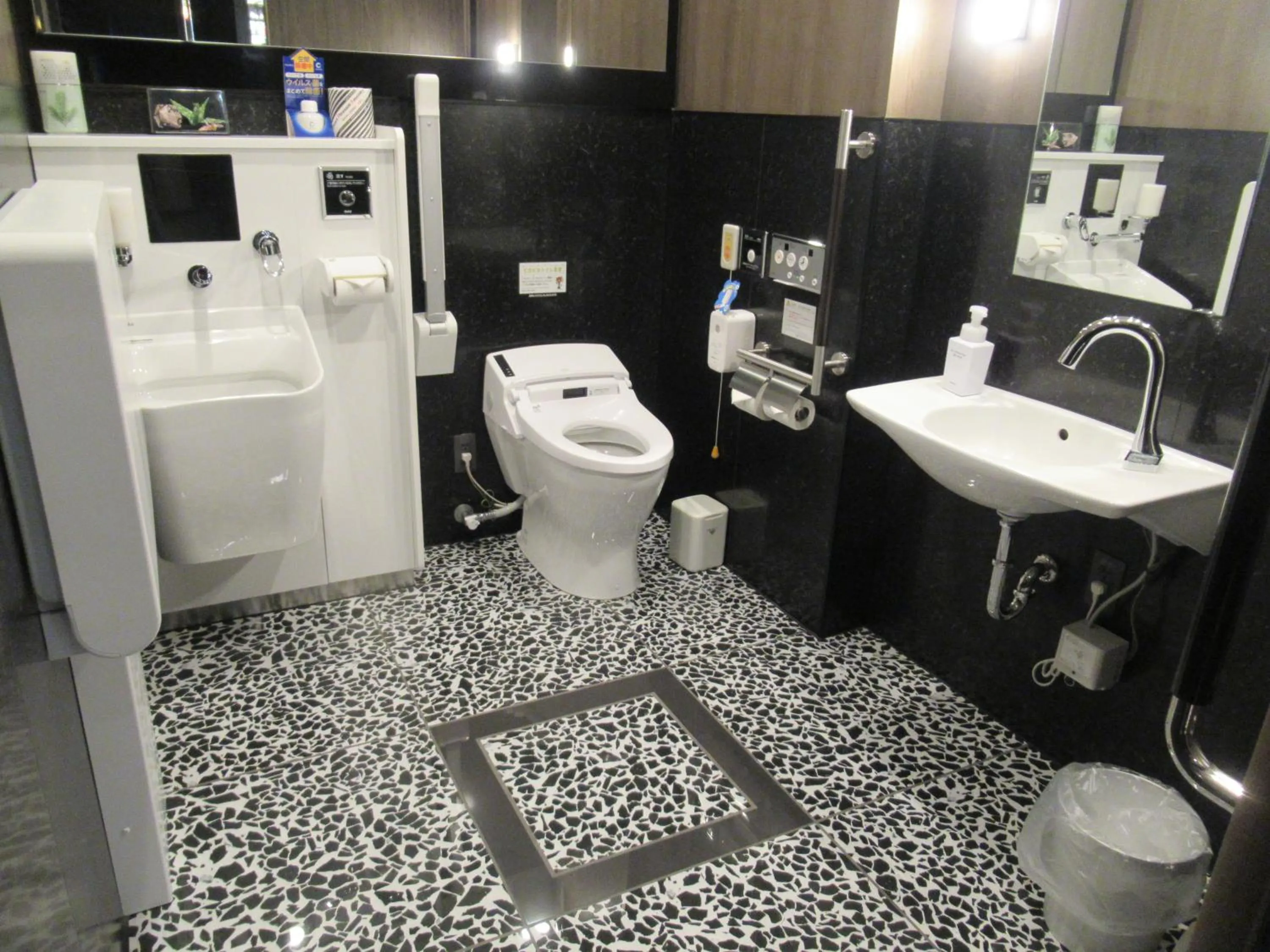 Area and facilities in APA Hotel Ibaraki Koga Ekimae