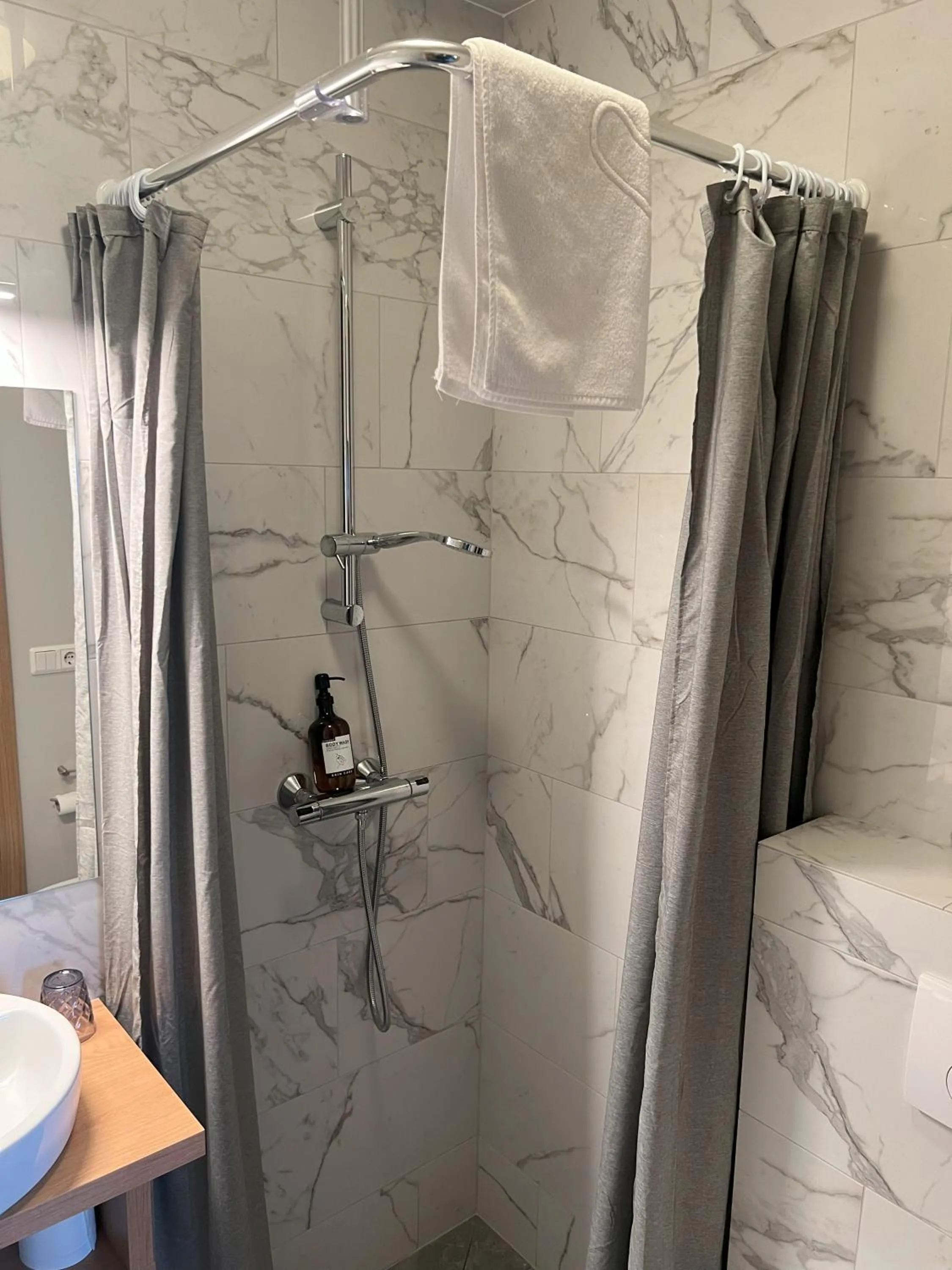 Shower in Hotel Natur Akureyri