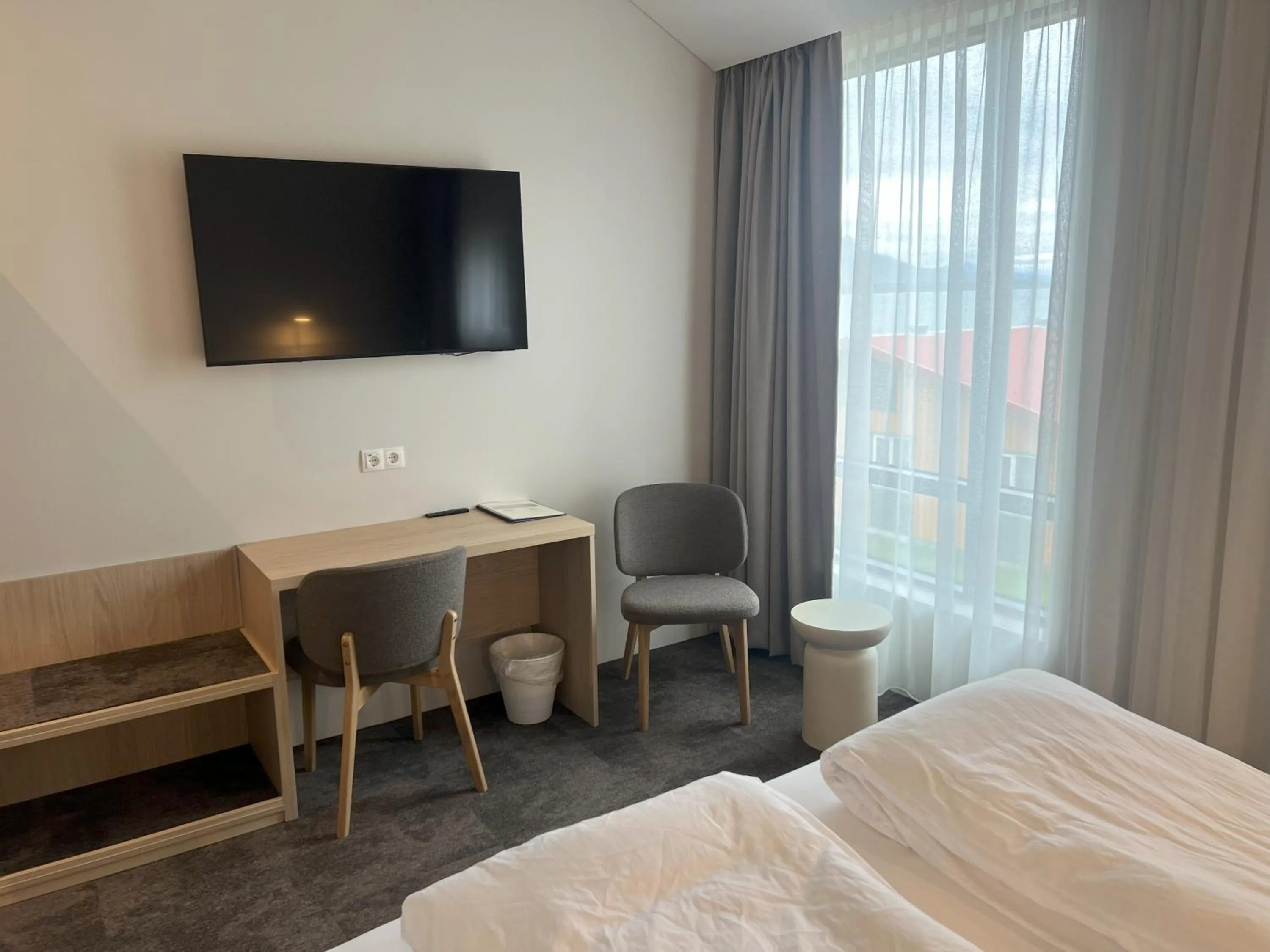 TV and multimedia, Bed in Hotel Natur Akureyri