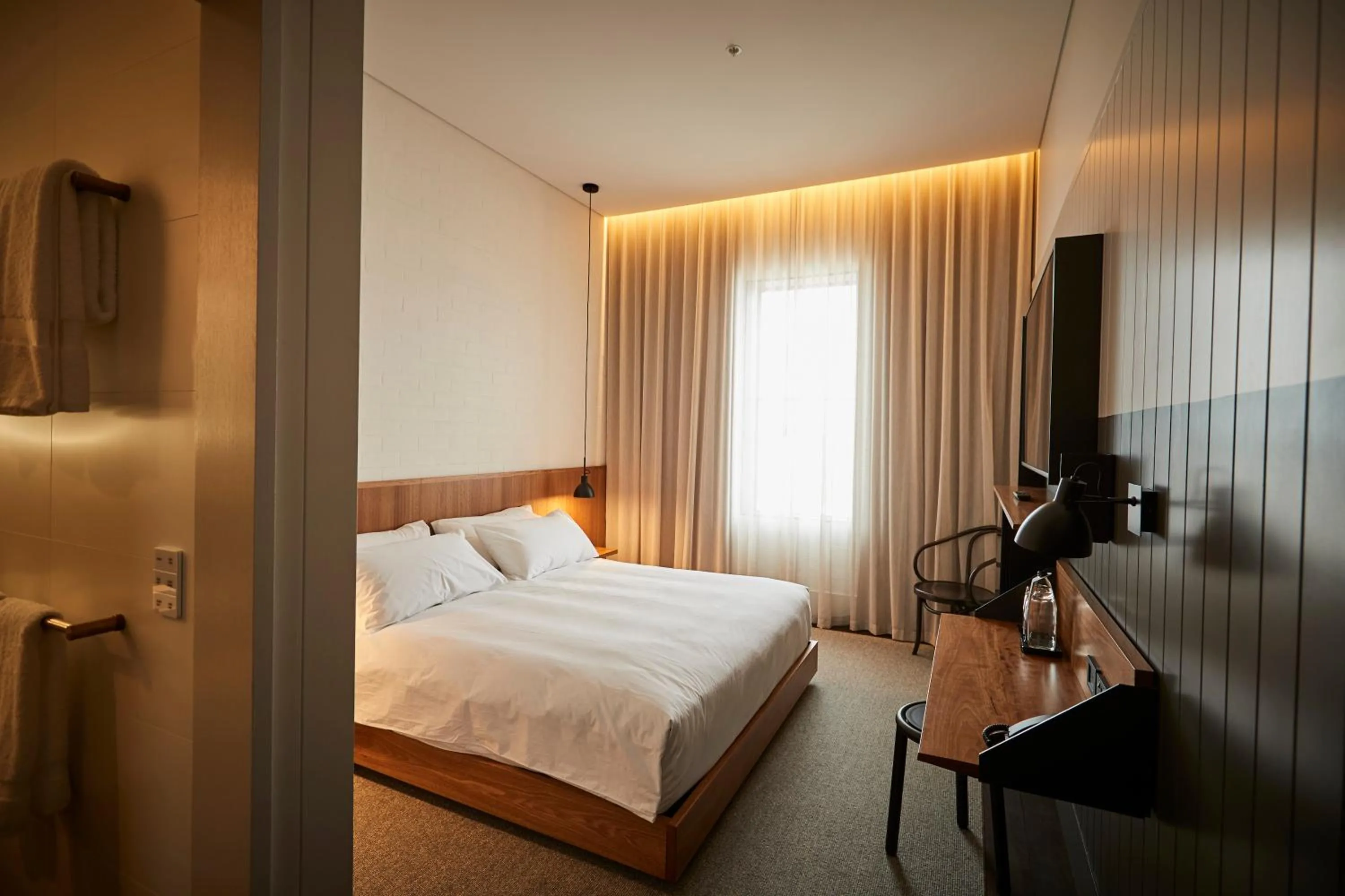 TV and multimedia, Bed in The Premier Mill Hotel