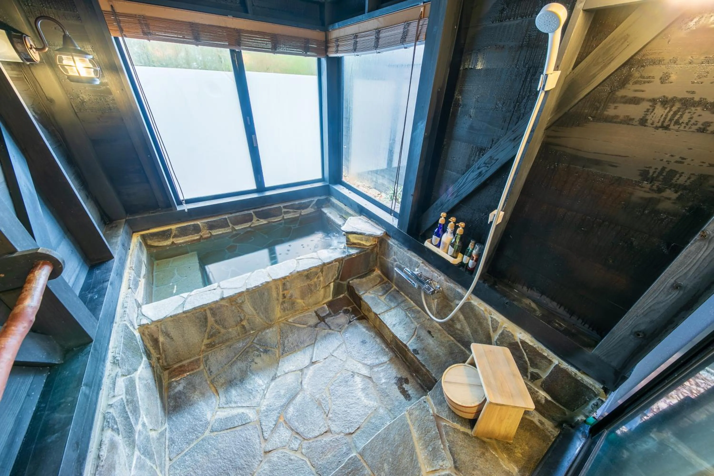 Hot Spring Bath in Sengokuhara Hisanoha