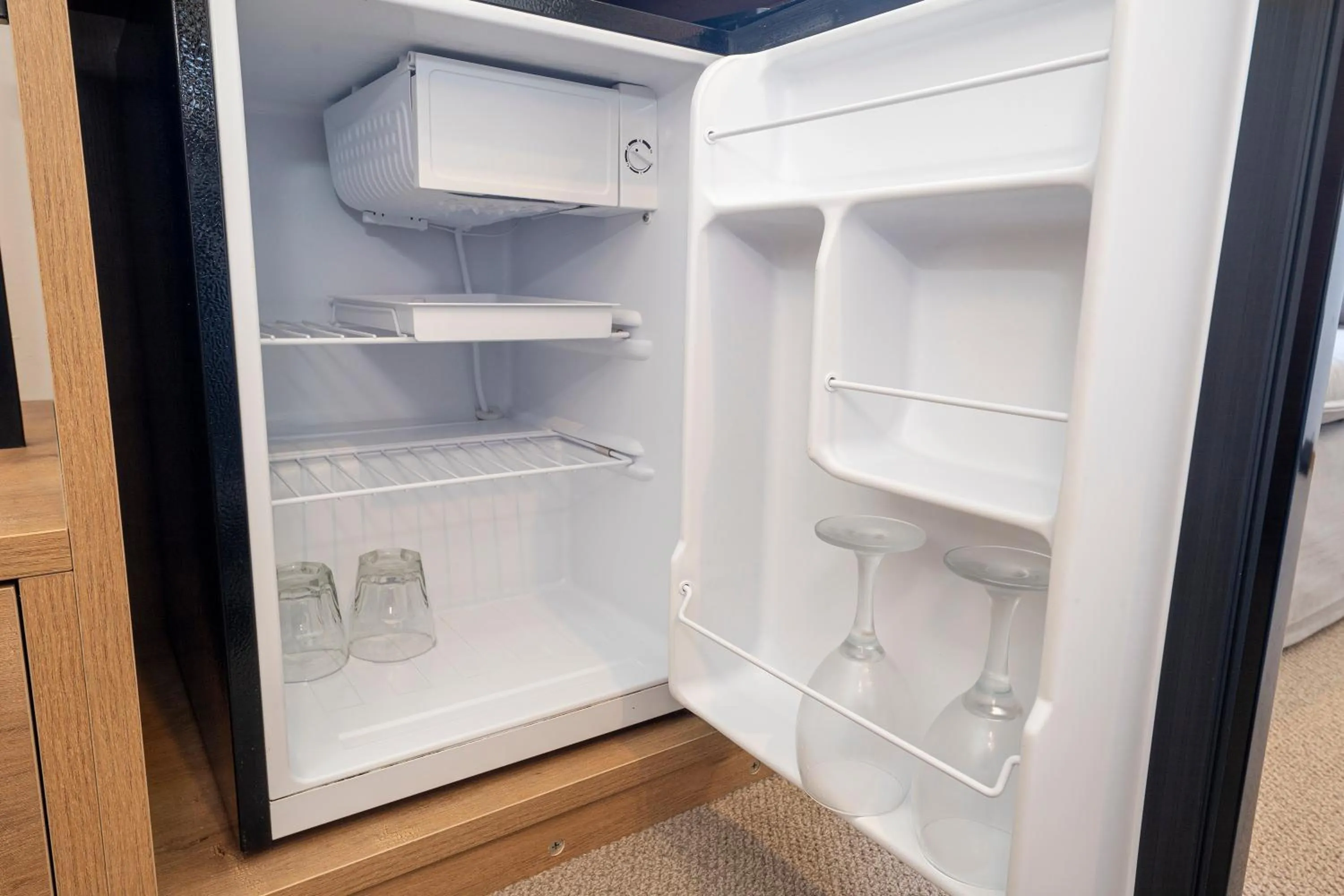 Kitchen or kitchenette in Blue Ocean Motel Apollo Bay