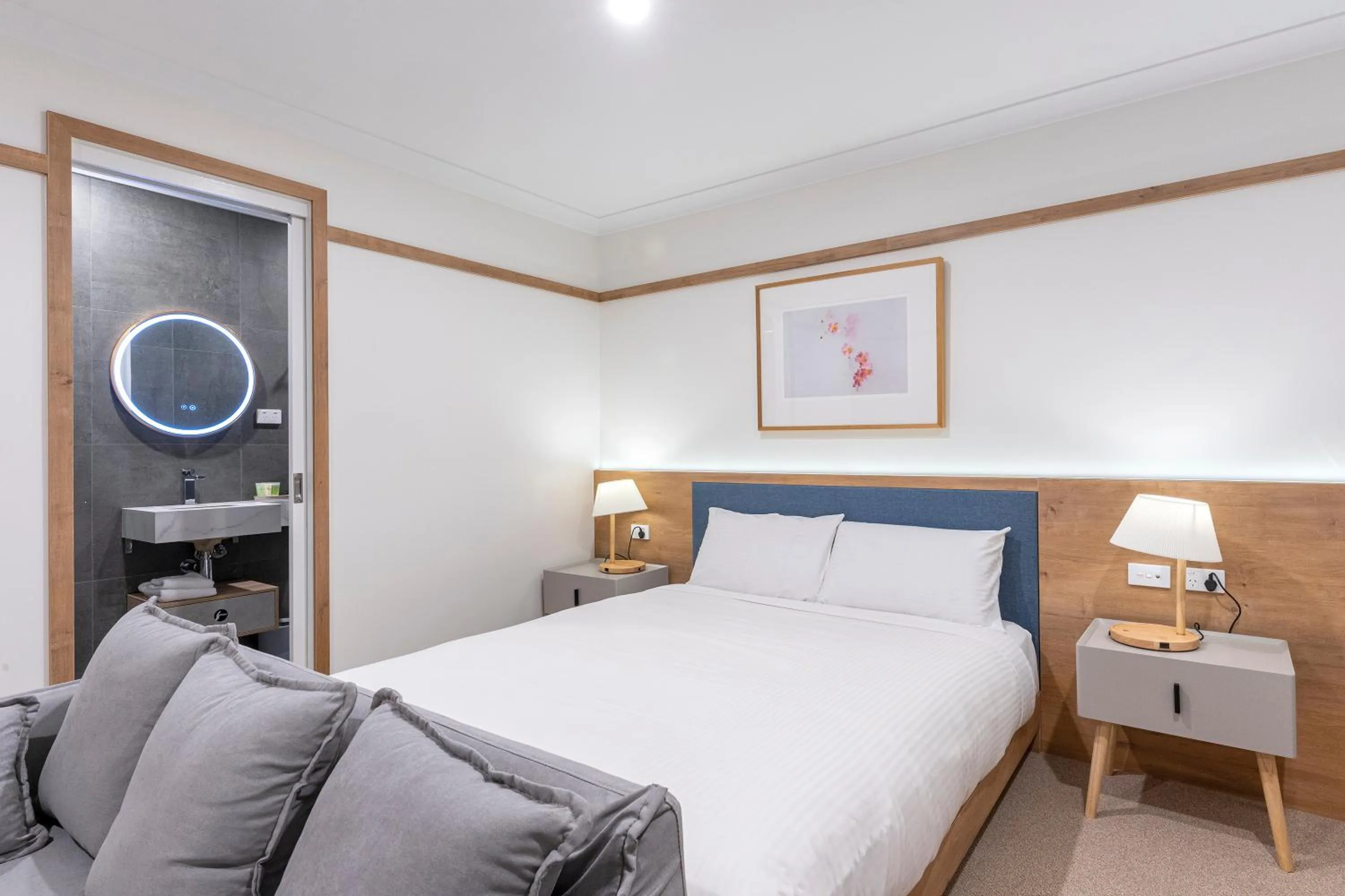 Bedroom, Bed in Blue Ocean Motel Apollo Bay