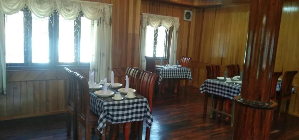 Restaurant/places to eat in Sipanya Guesthouse