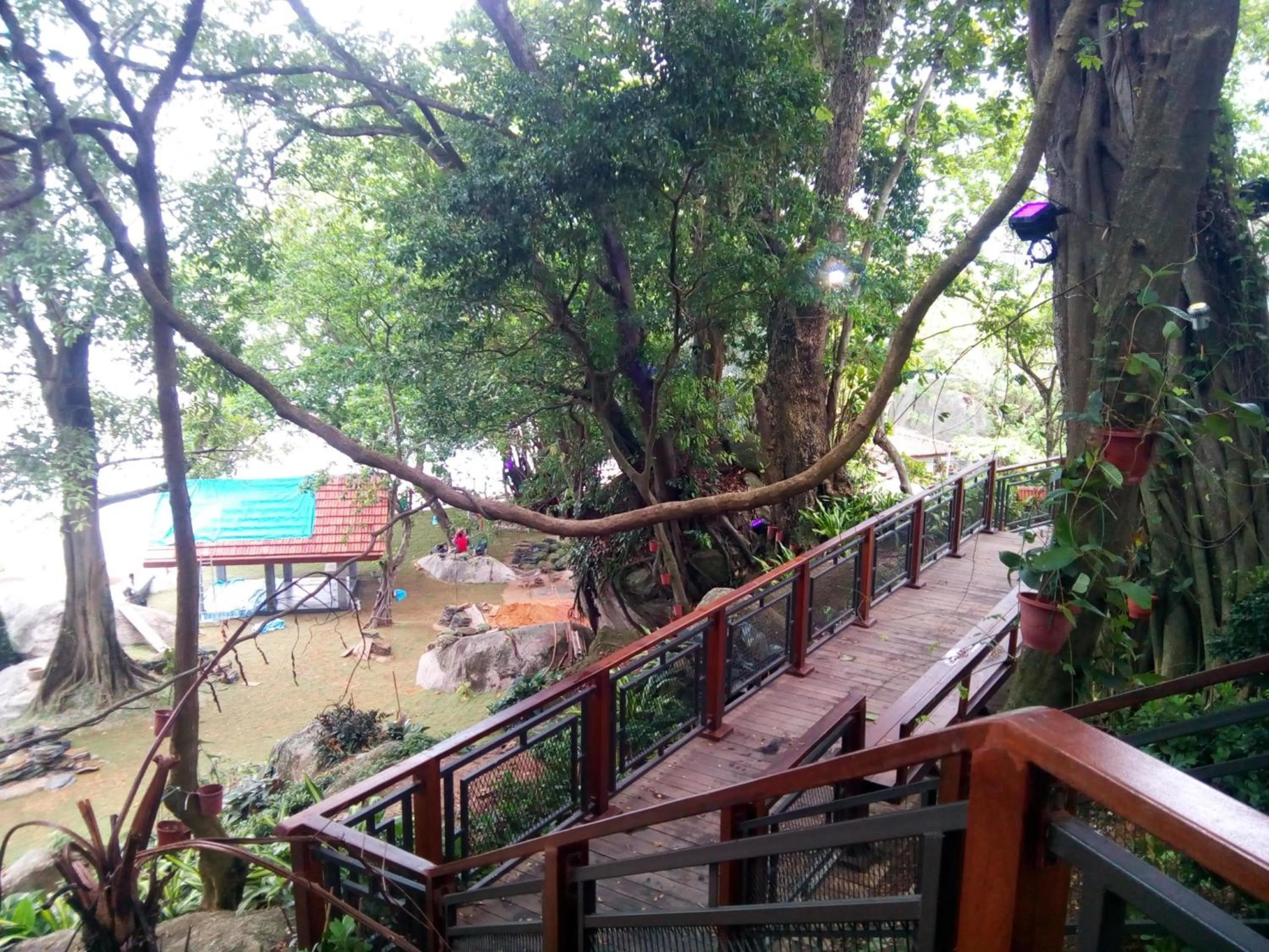 Nearby landmark in 8 Boutique By The Sea