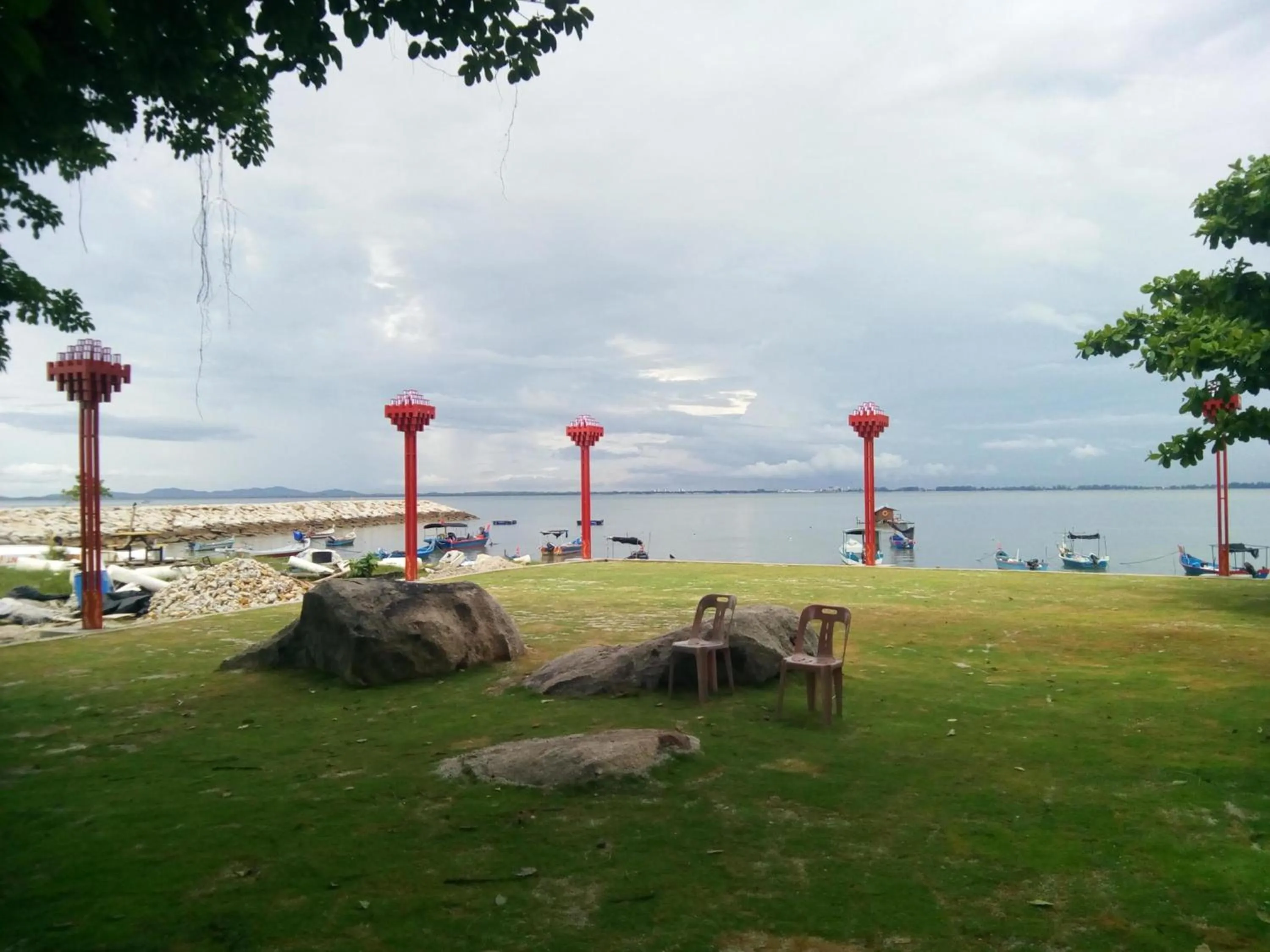 Nearby landmark in 8 Boutique By The Sea