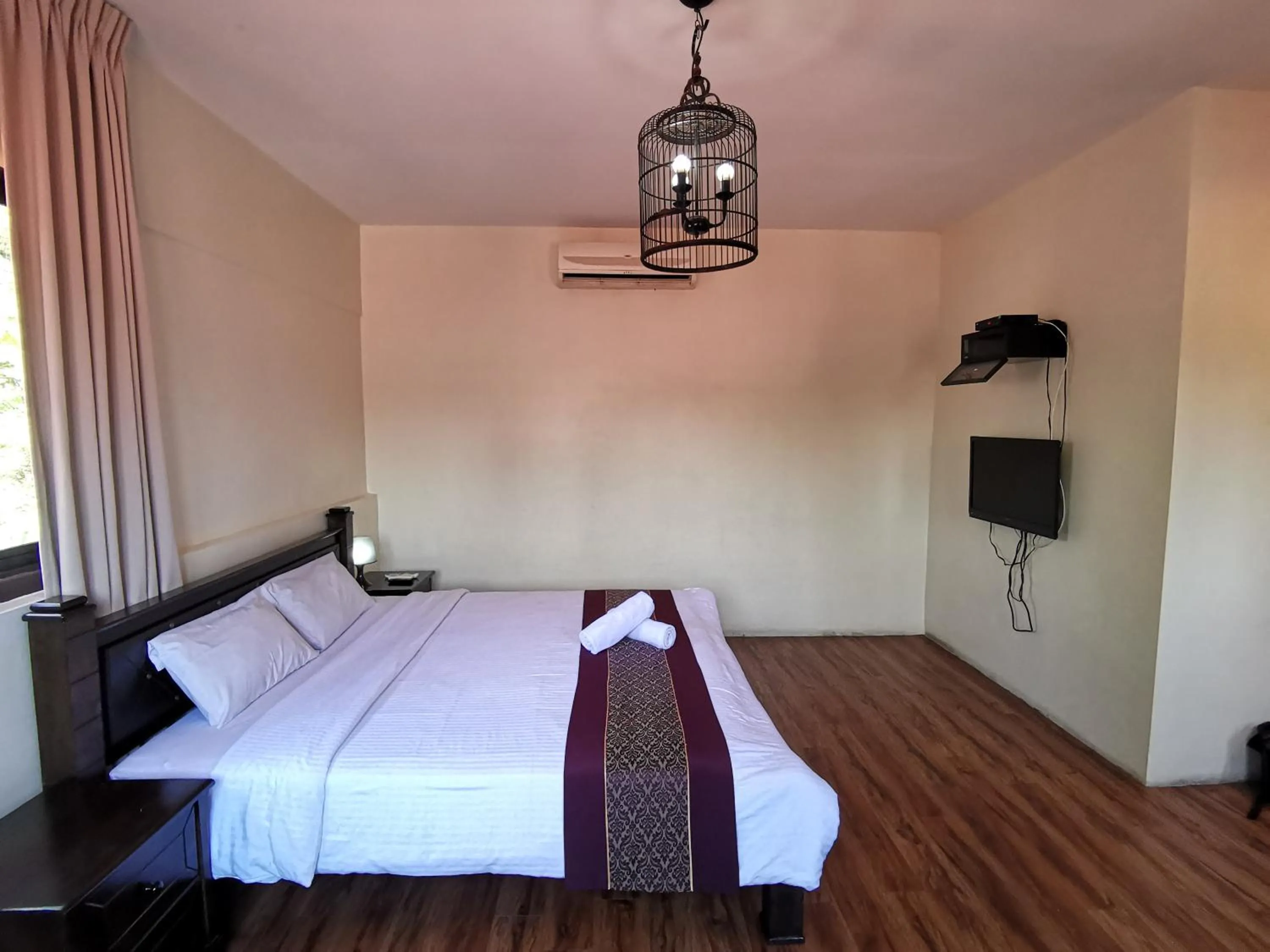 Bedroom, Bed in 8 Boutique By The Sea