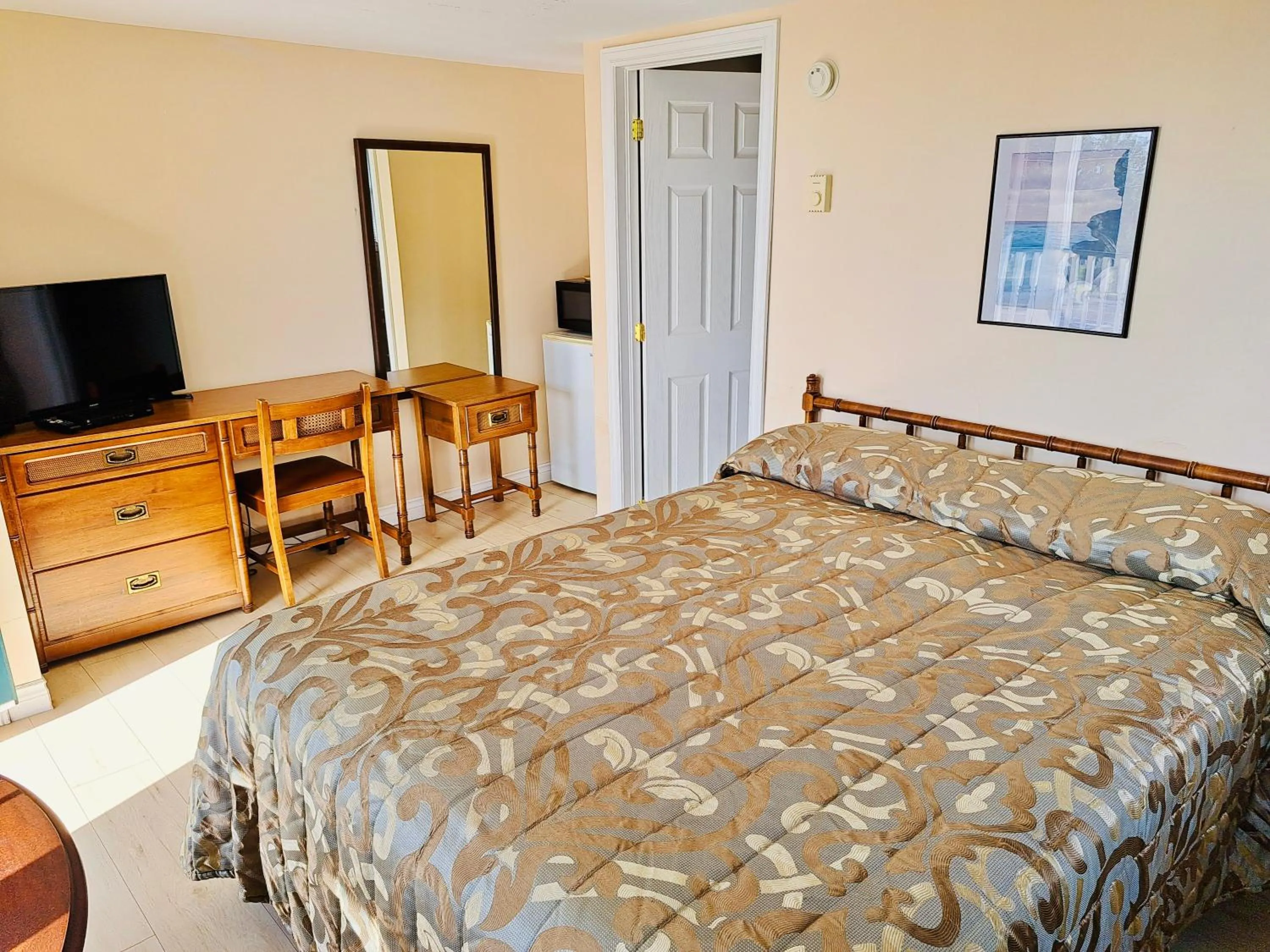 Bed in Anne Shirley Motel & Cottages