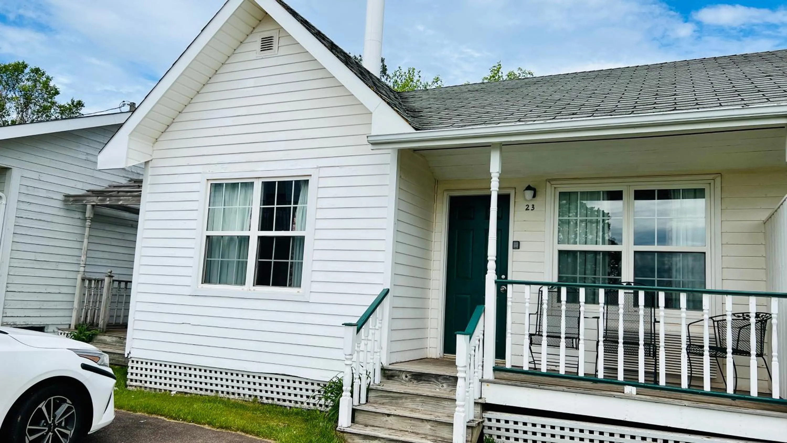 Anne Shirley Motel & Cottages