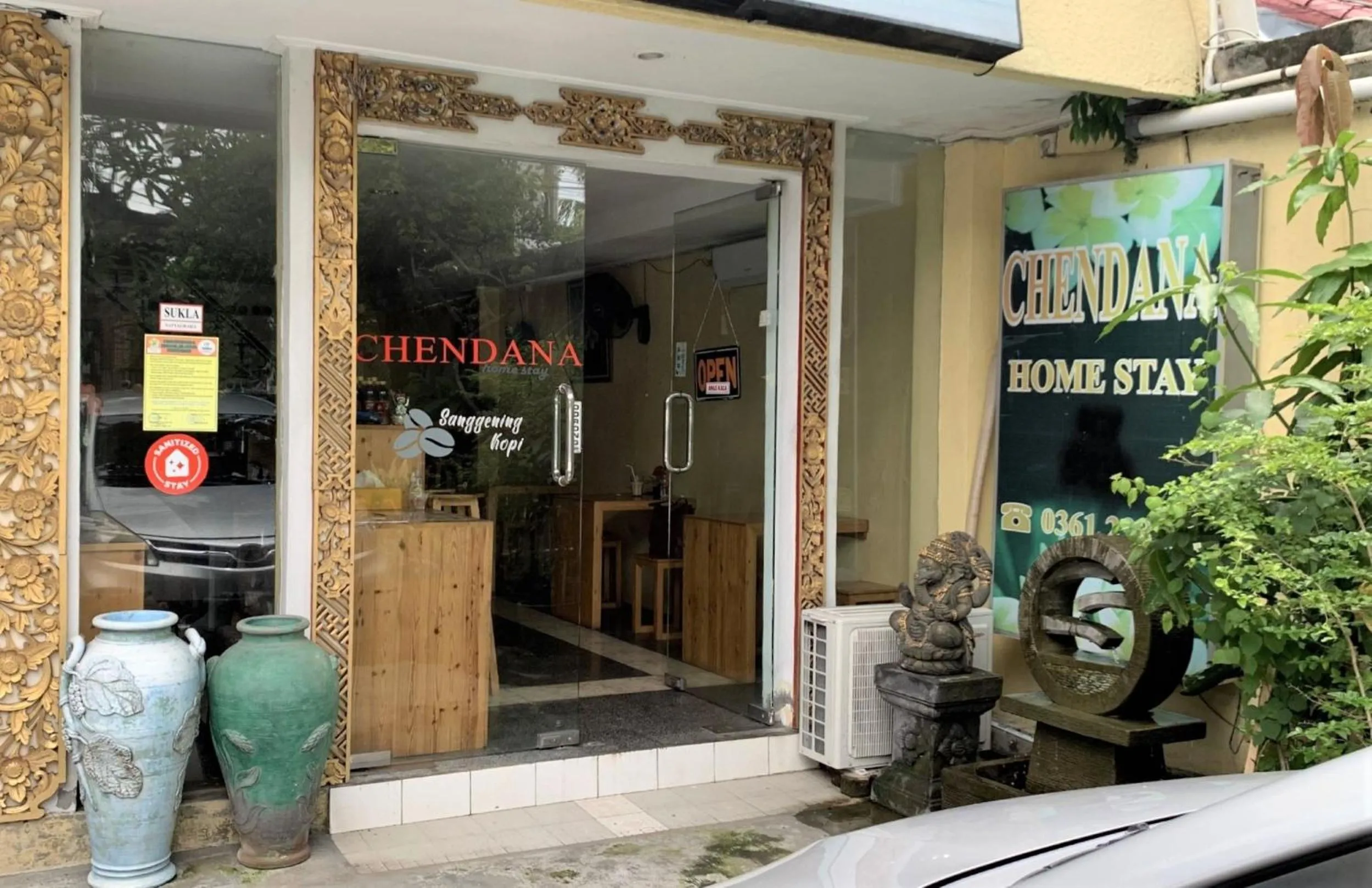 Facade/entrance in Chendana Homestay Bali