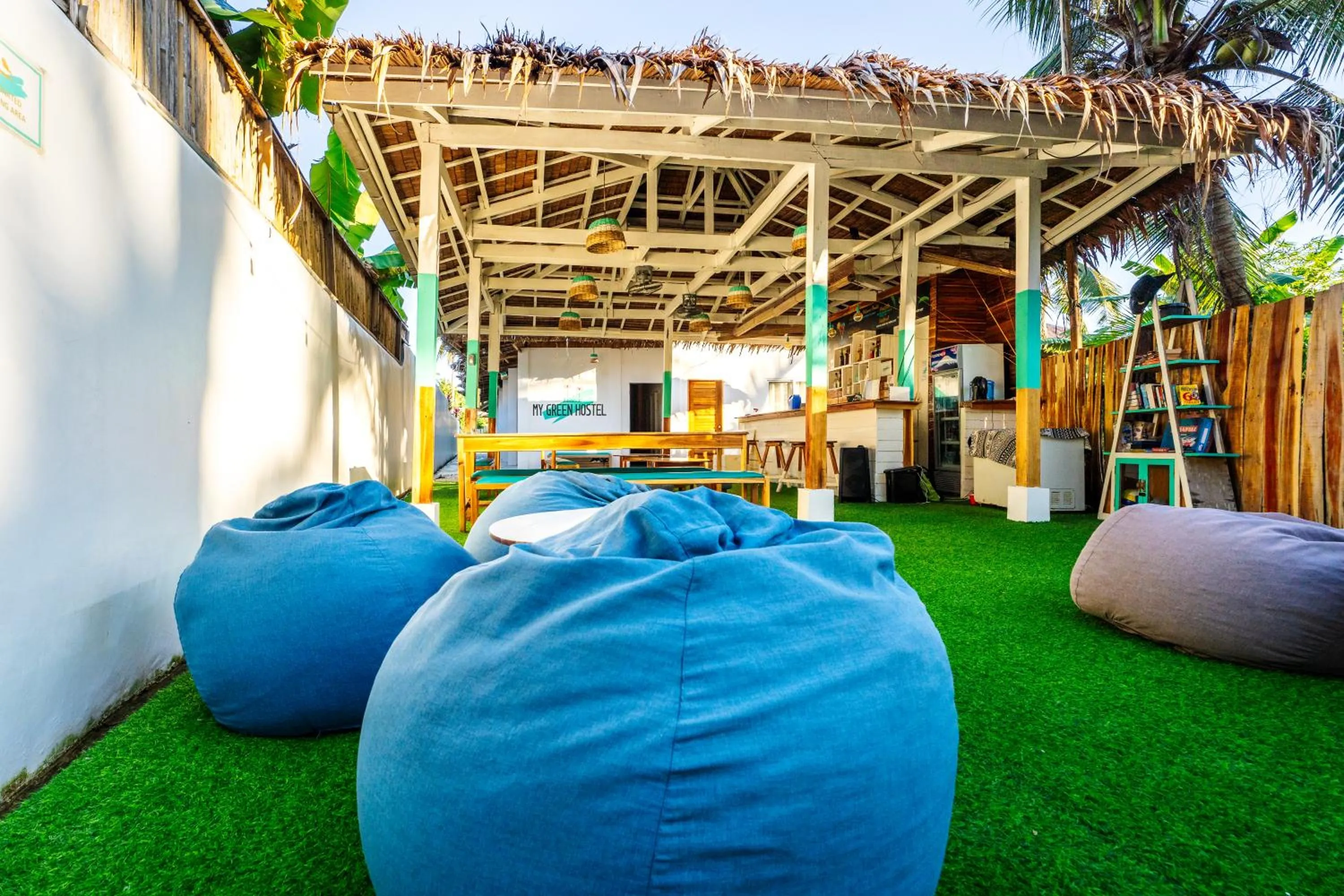 Lounge or bar in My Green Hostel