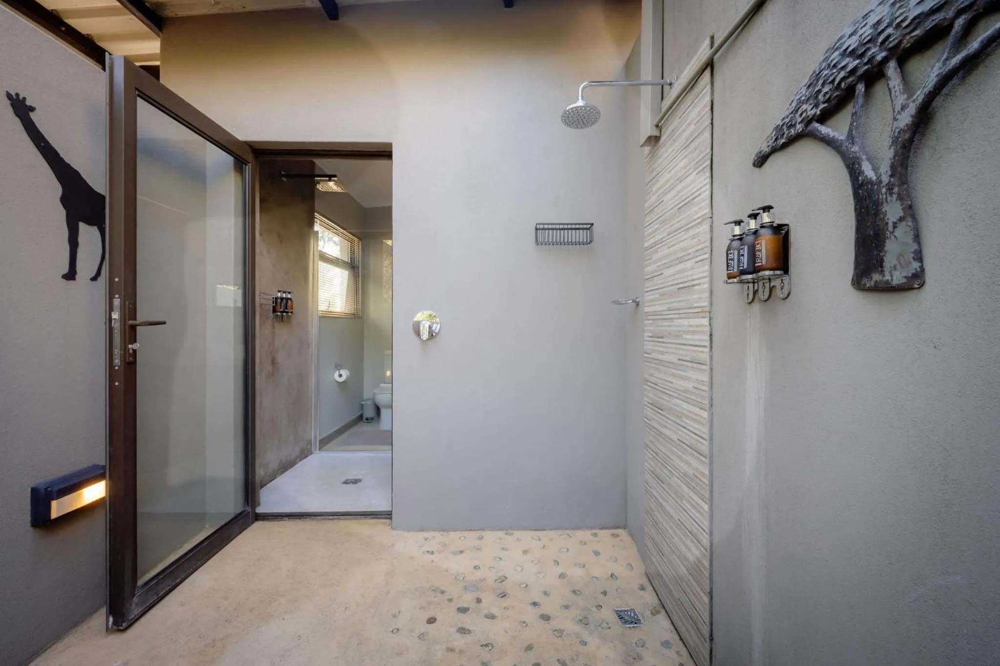 Shower in Rafiki Bush Lodge