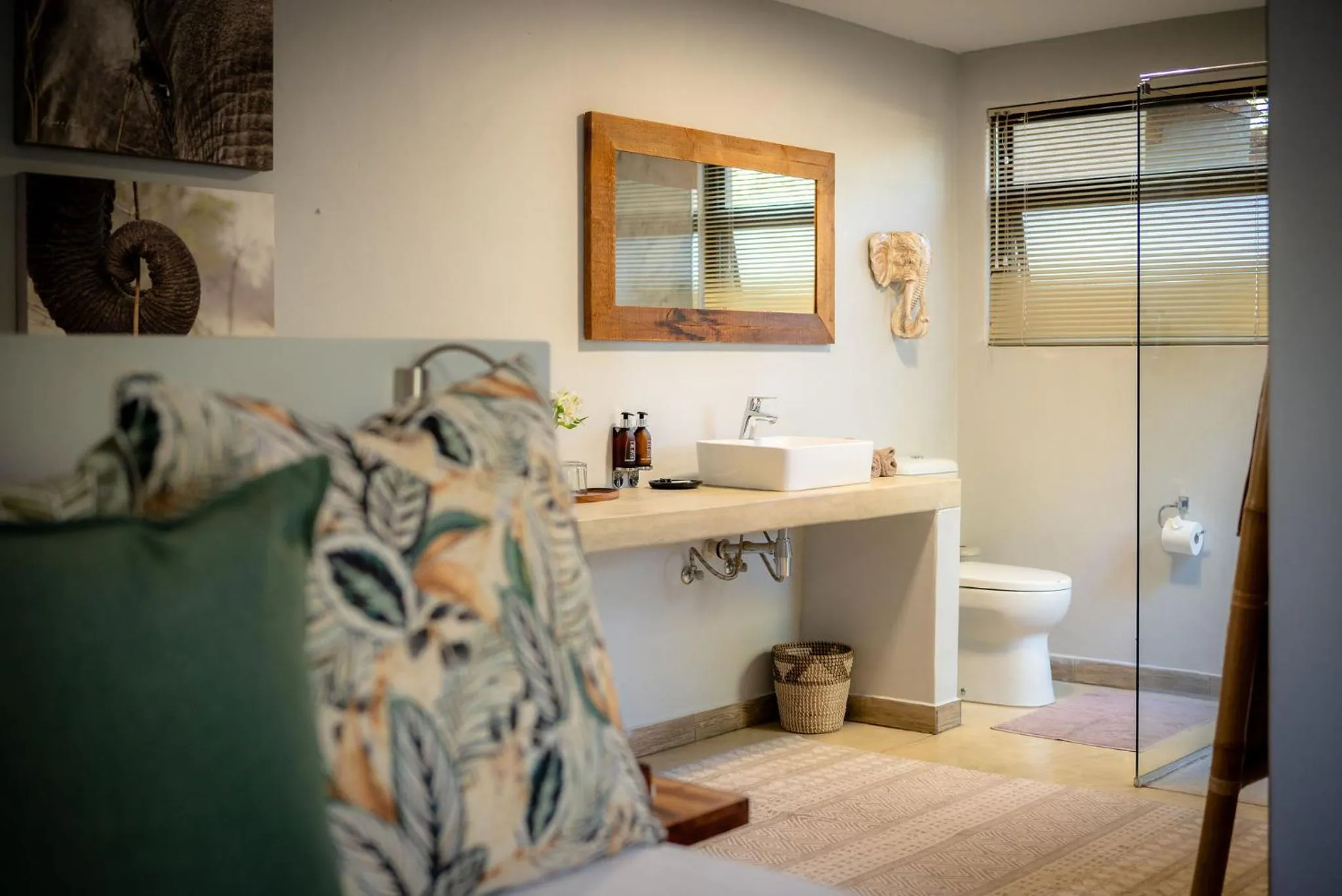 Bathroom in Rafiki Bush Lodge