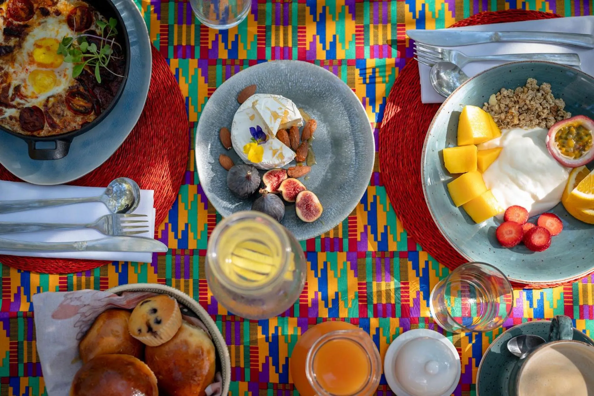 Buffet breakfast in Rafiki Bush Lodge