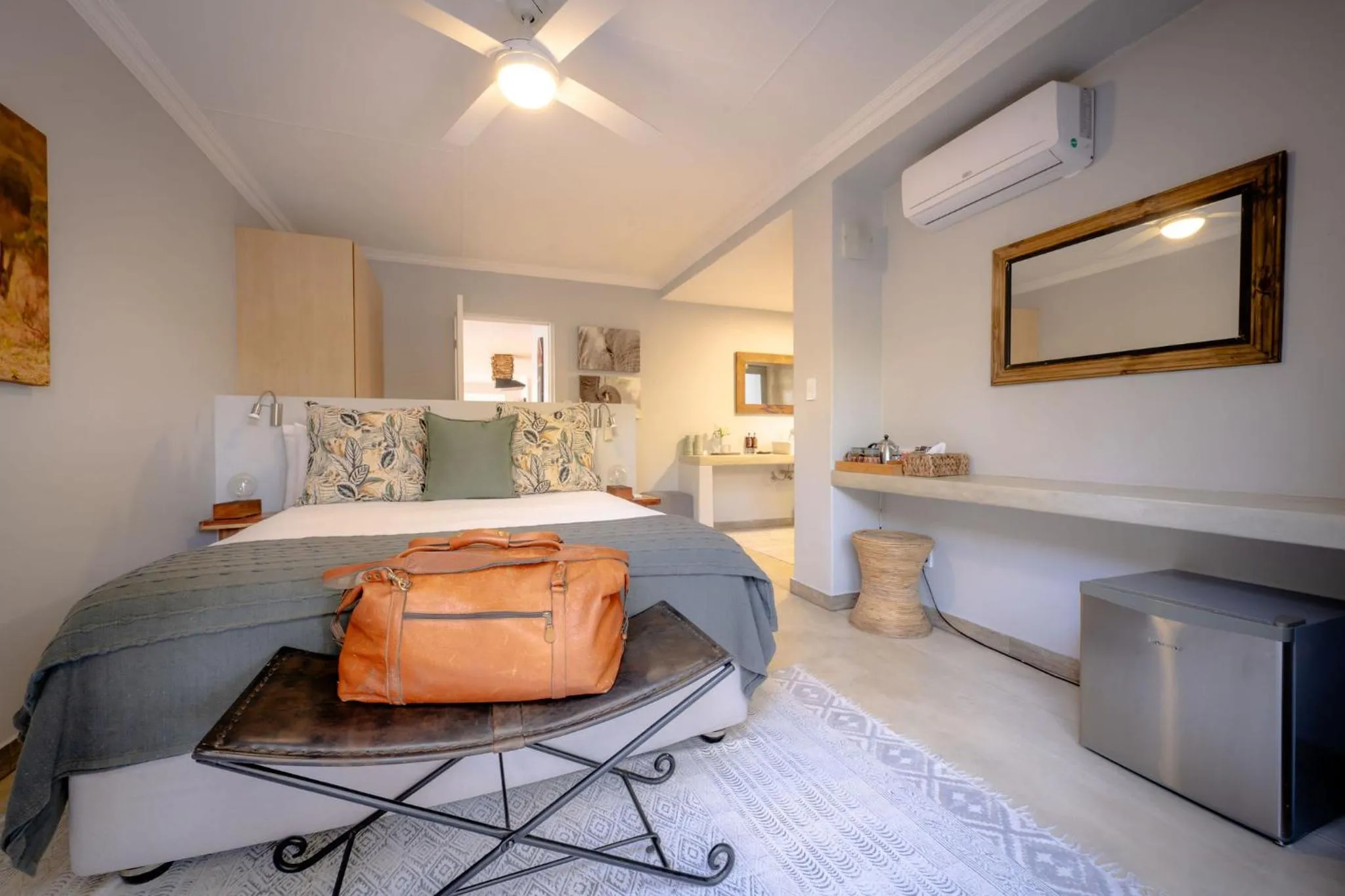 Bed in Rafiki Bush Lodge