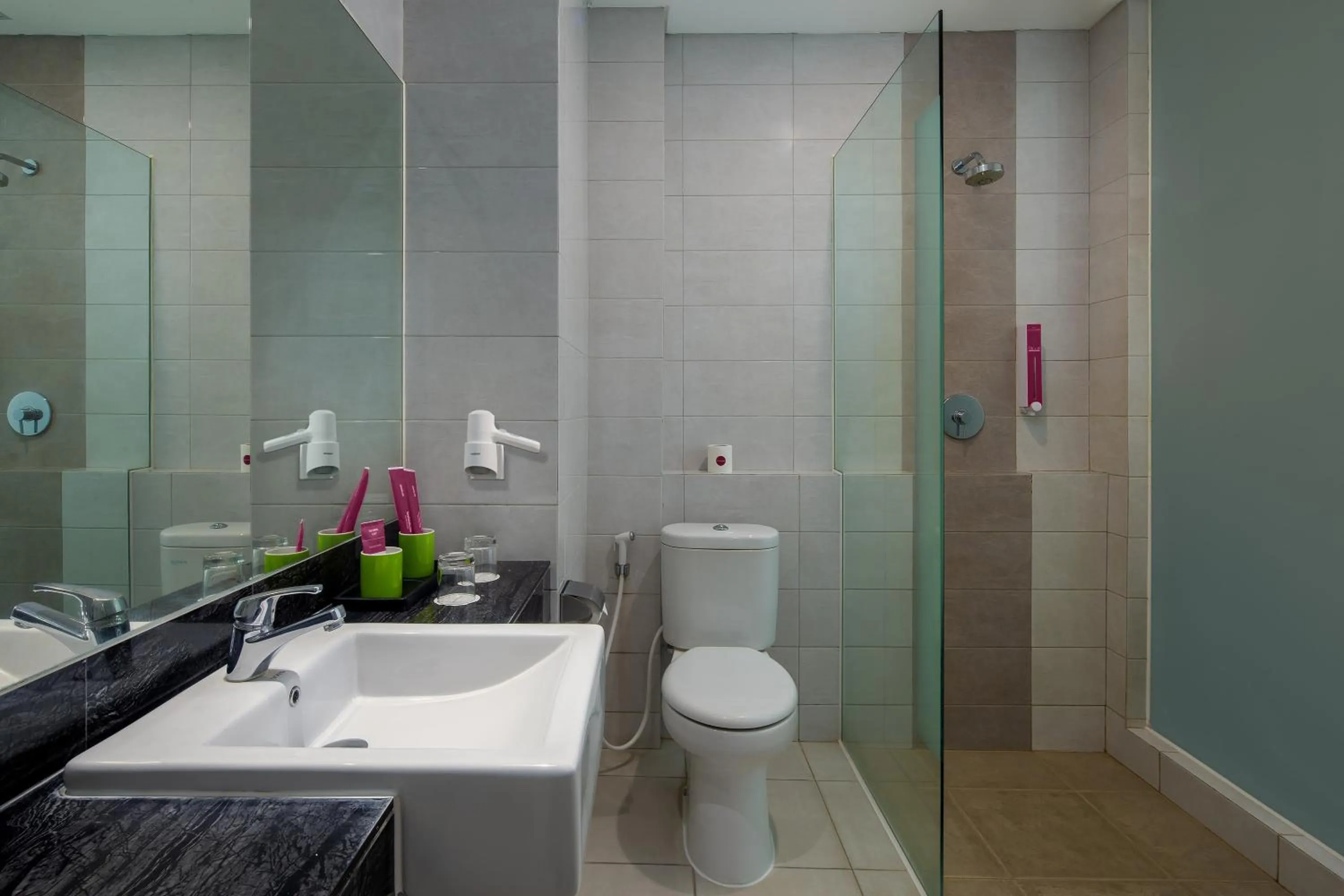 Bathroom in favehotel Sidoarjo