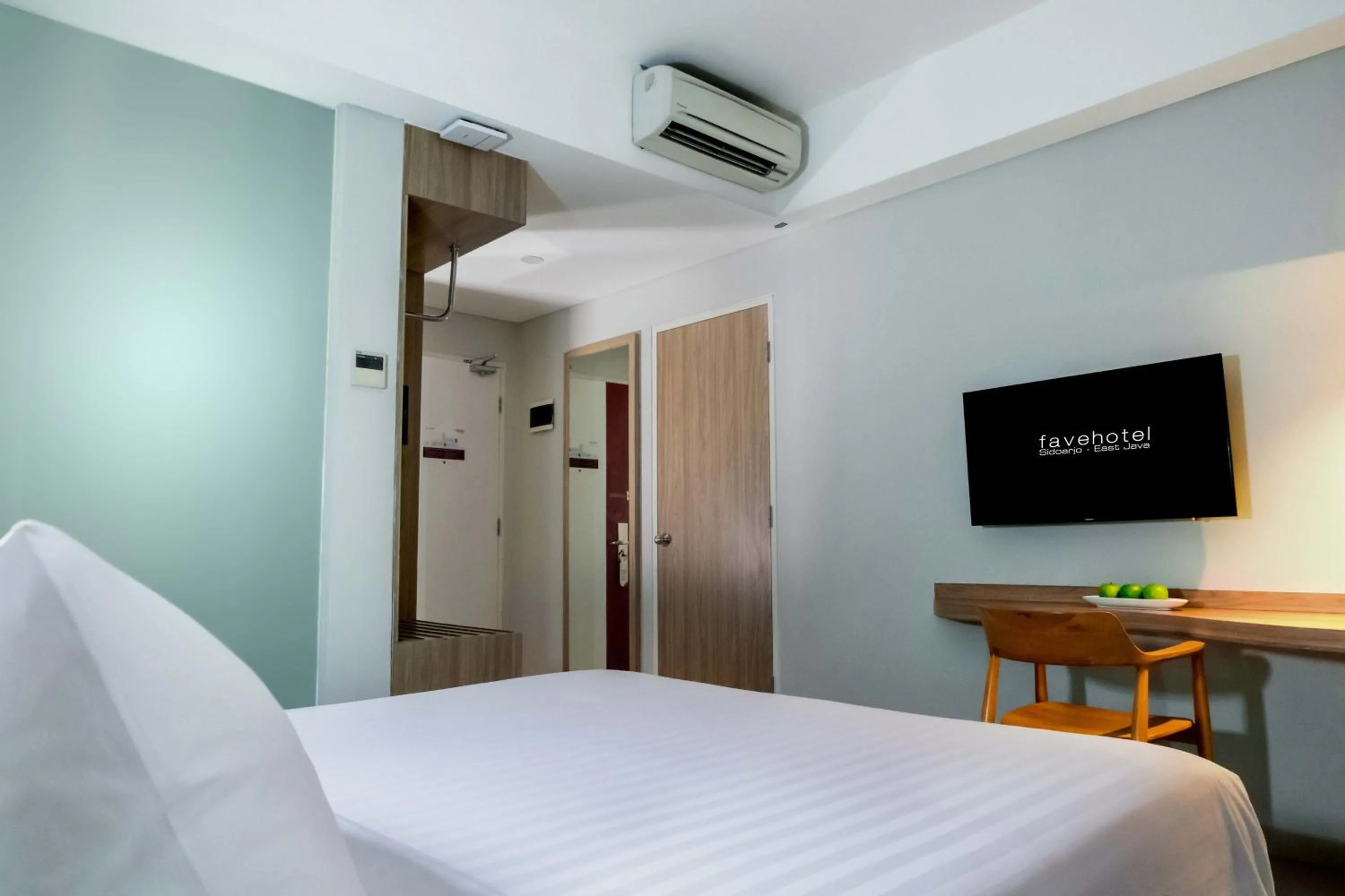 Bedroom, Bed in favehotel Sidoarjo