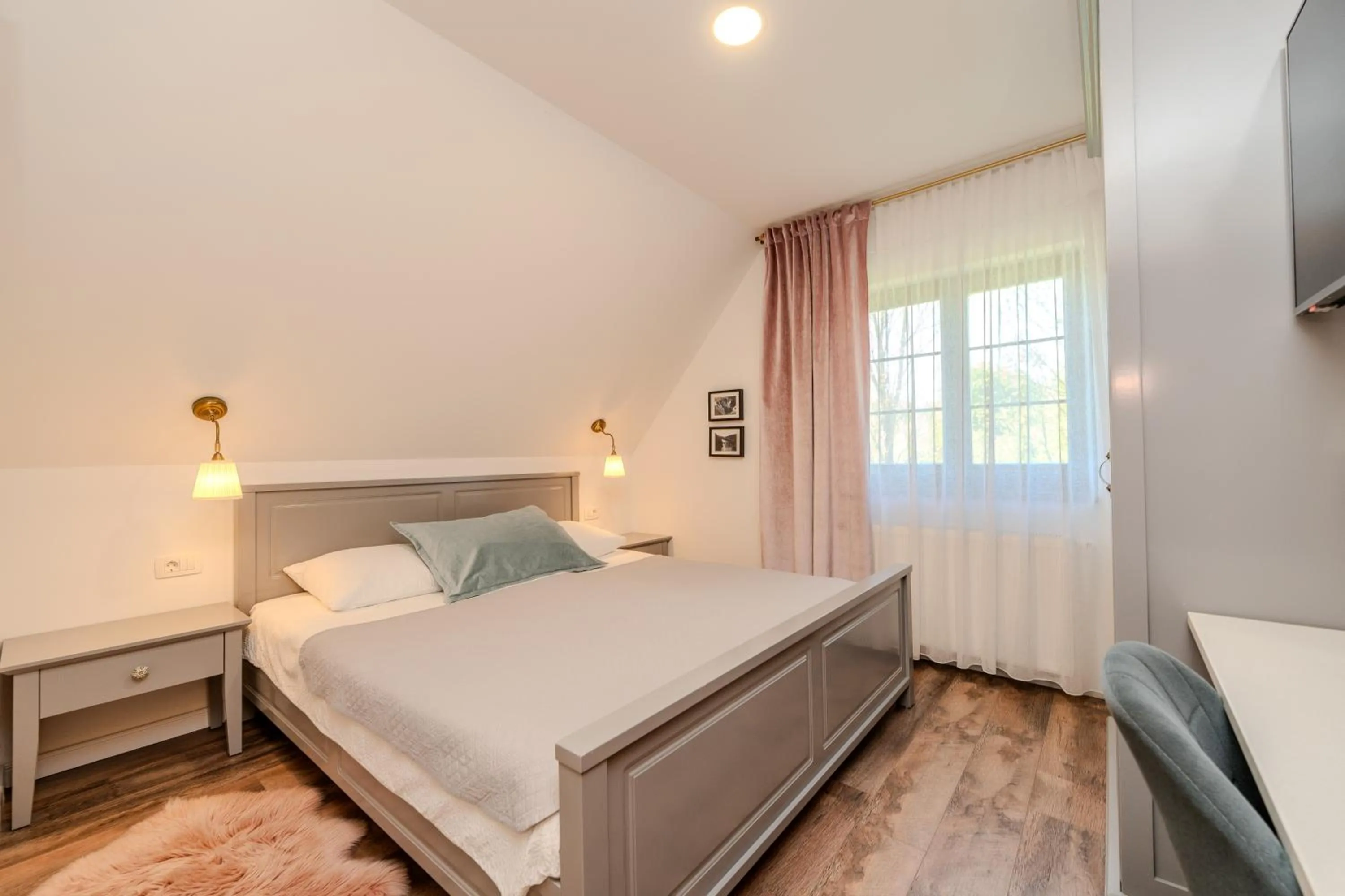 One-Bedroom Apartment - Roses in Tesla's Gastro House Plitvice