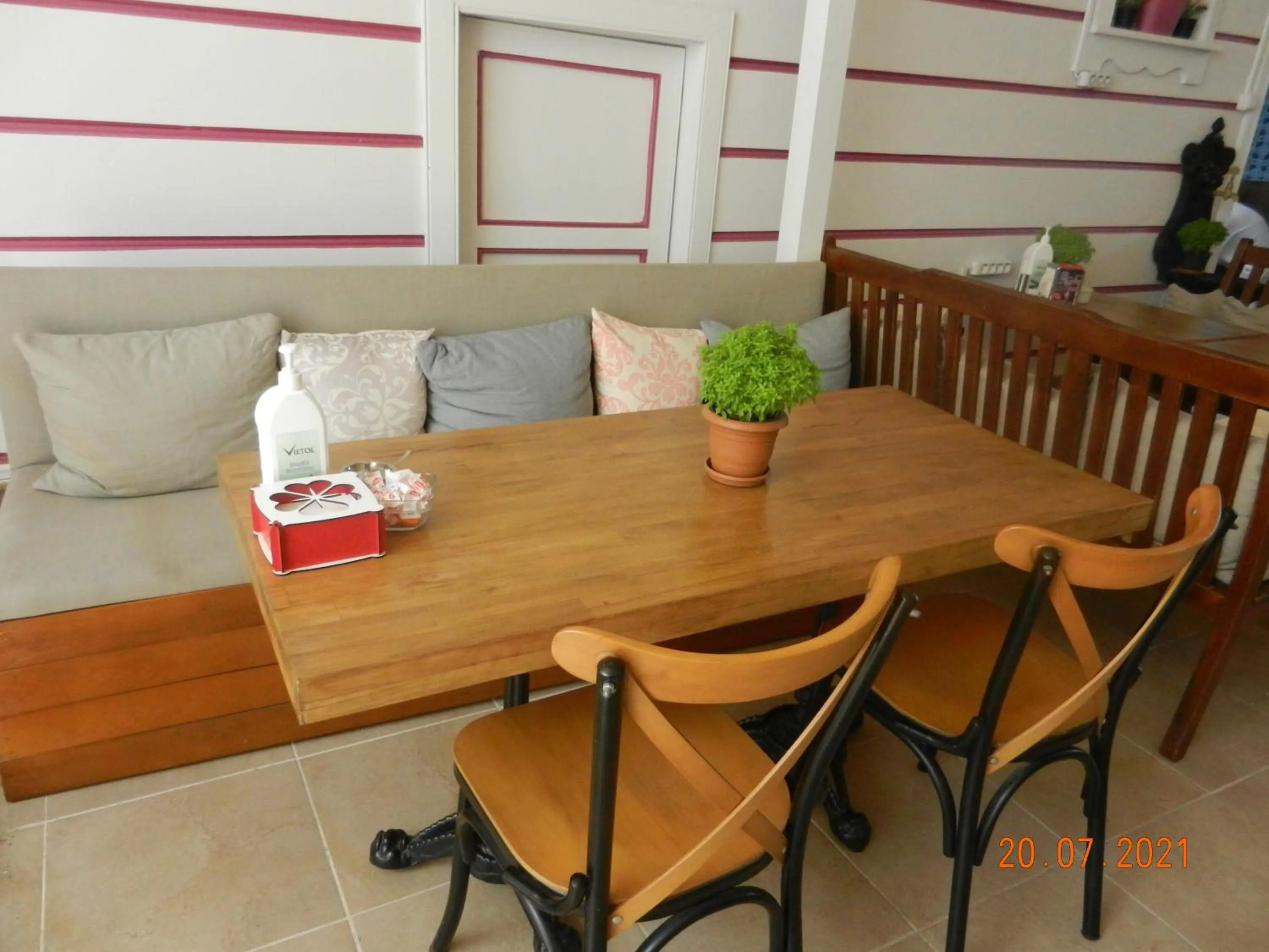 Restaurant/places to eat in Royal Suites Sultanahmet