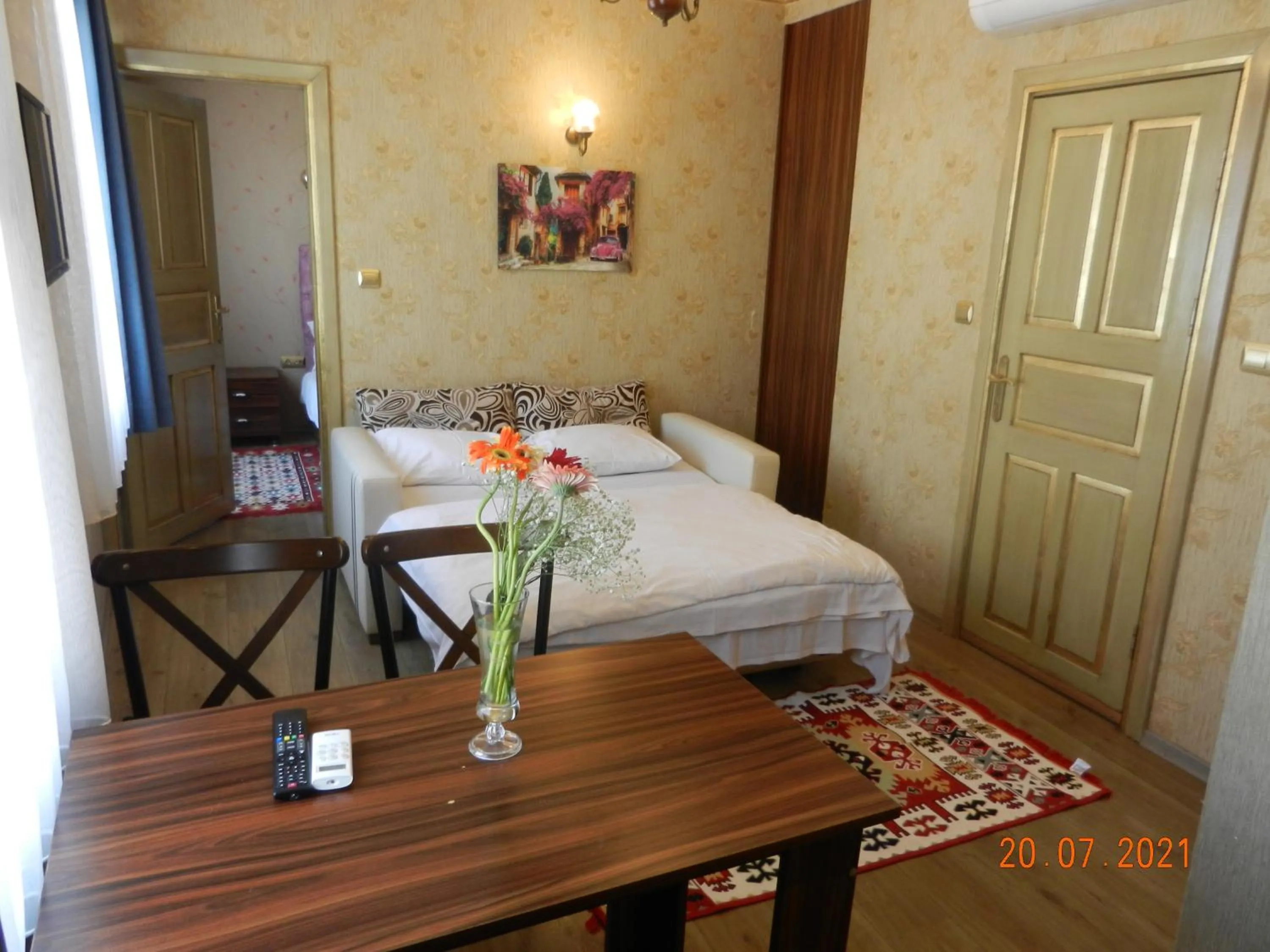 Photo of the whole room, Bed in Royal Suites Sultanahmet