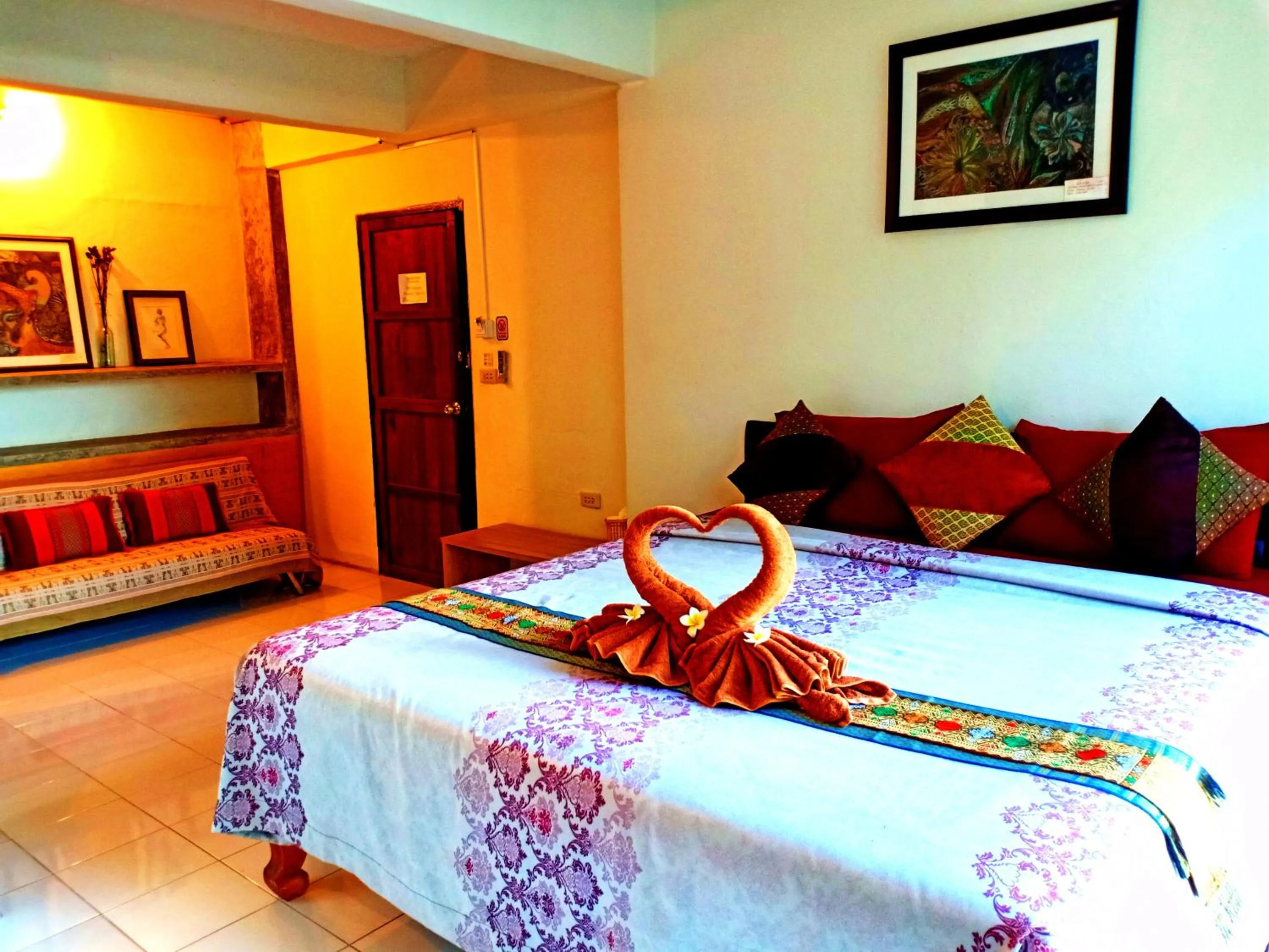 Bedroom, Bed in Sofa Gallery Hotel