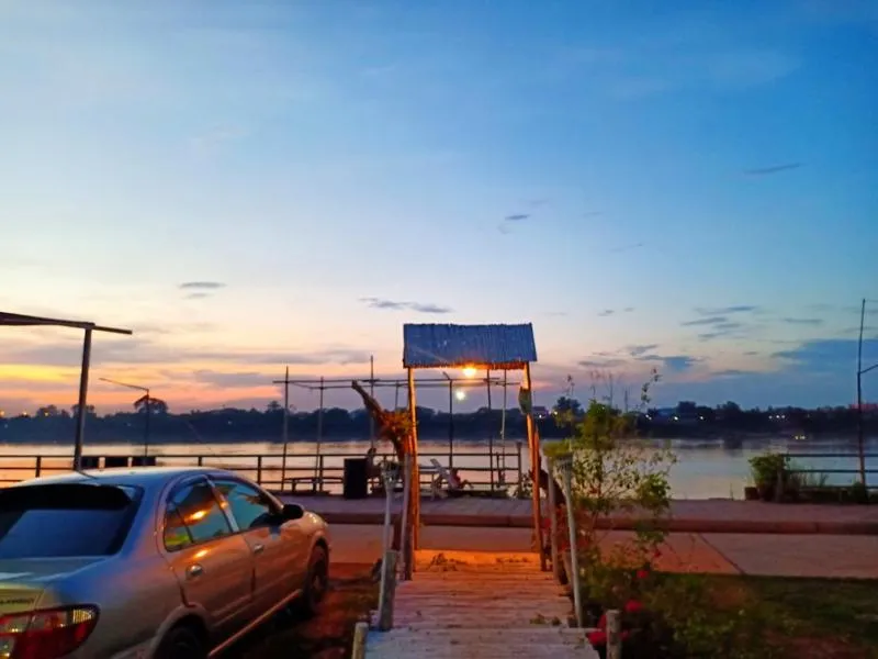 River view in Sofa Gallery Hotel