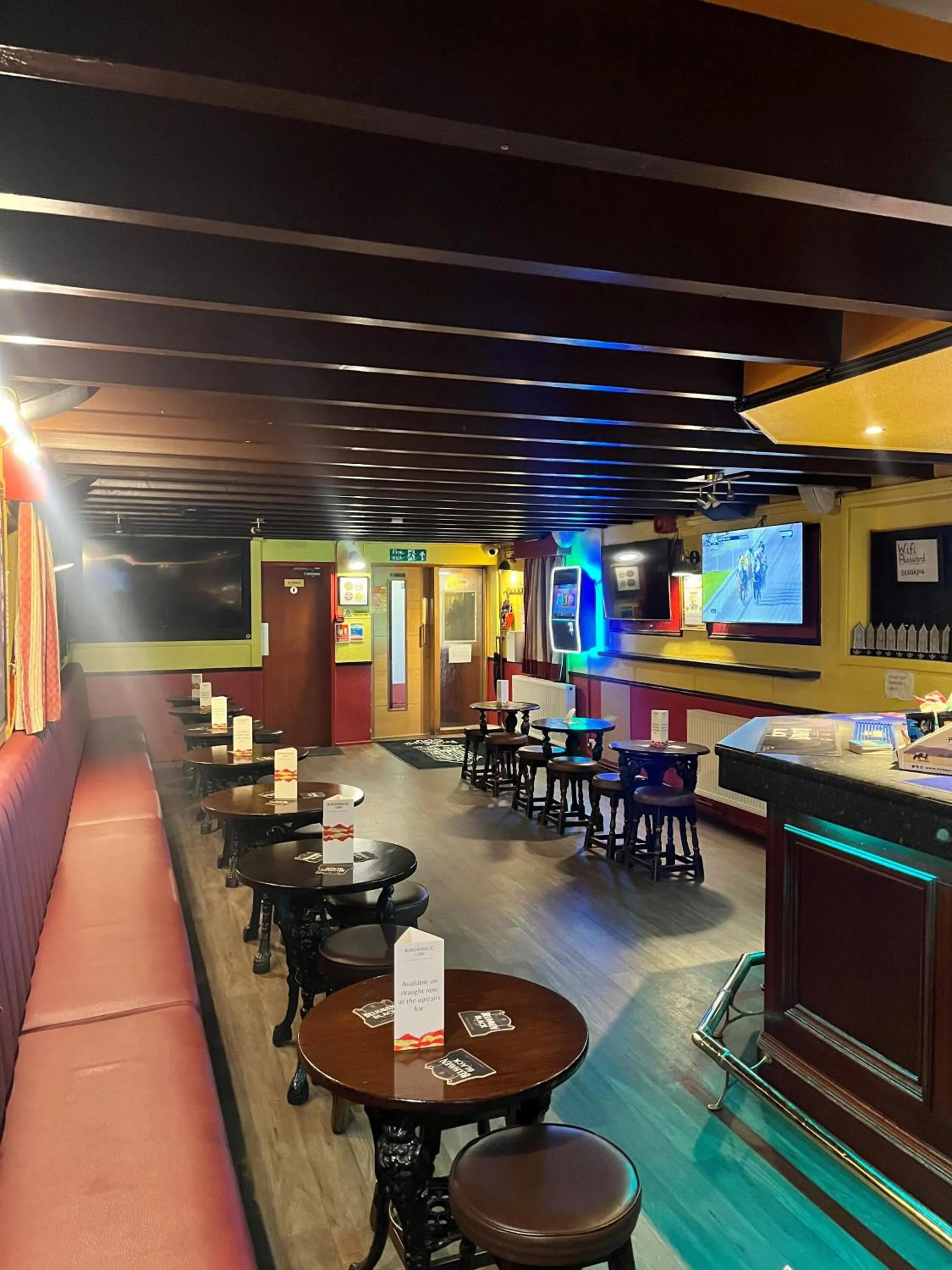 Lounge or bar in The Famous Star Hotel Moffat