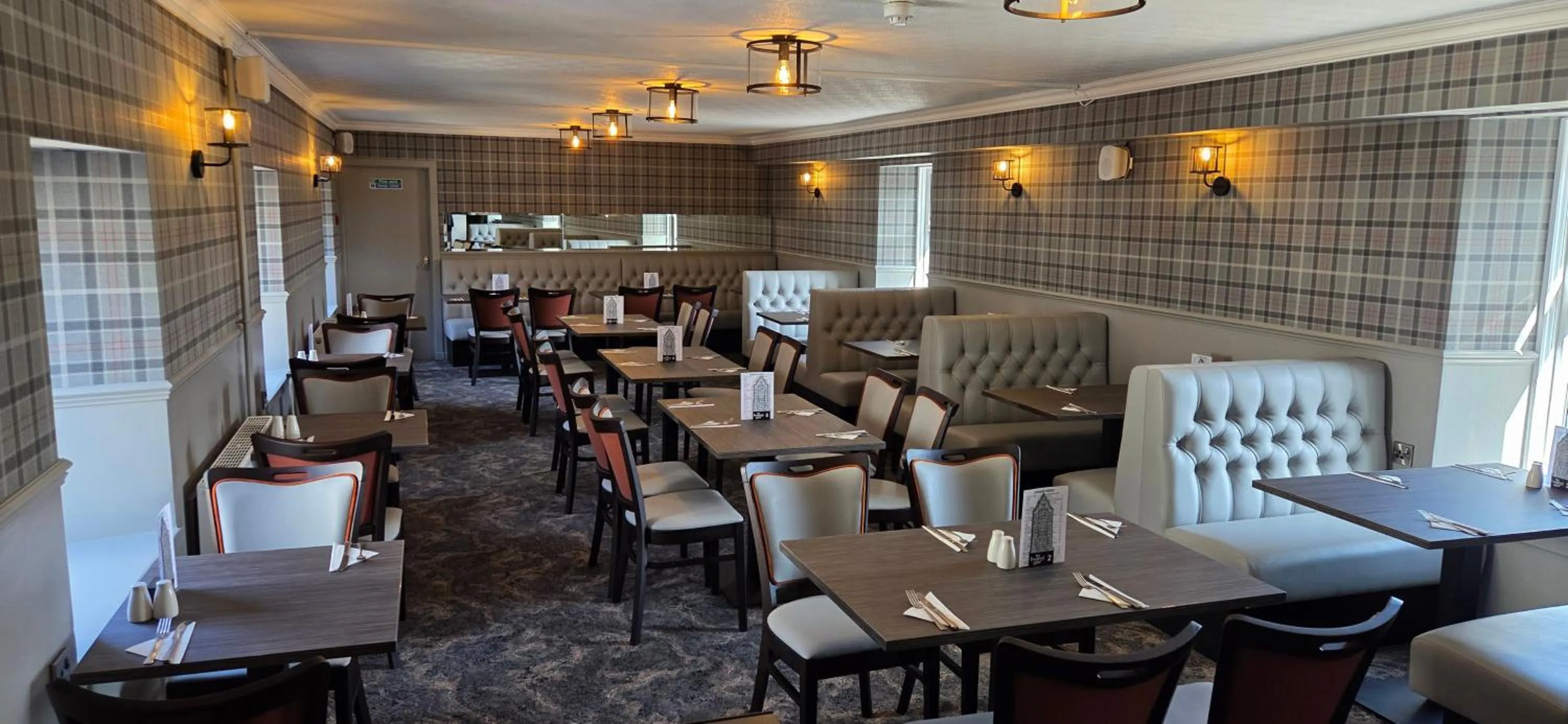 Restaurant/places to eat in The Famous Star Hotel Moffat