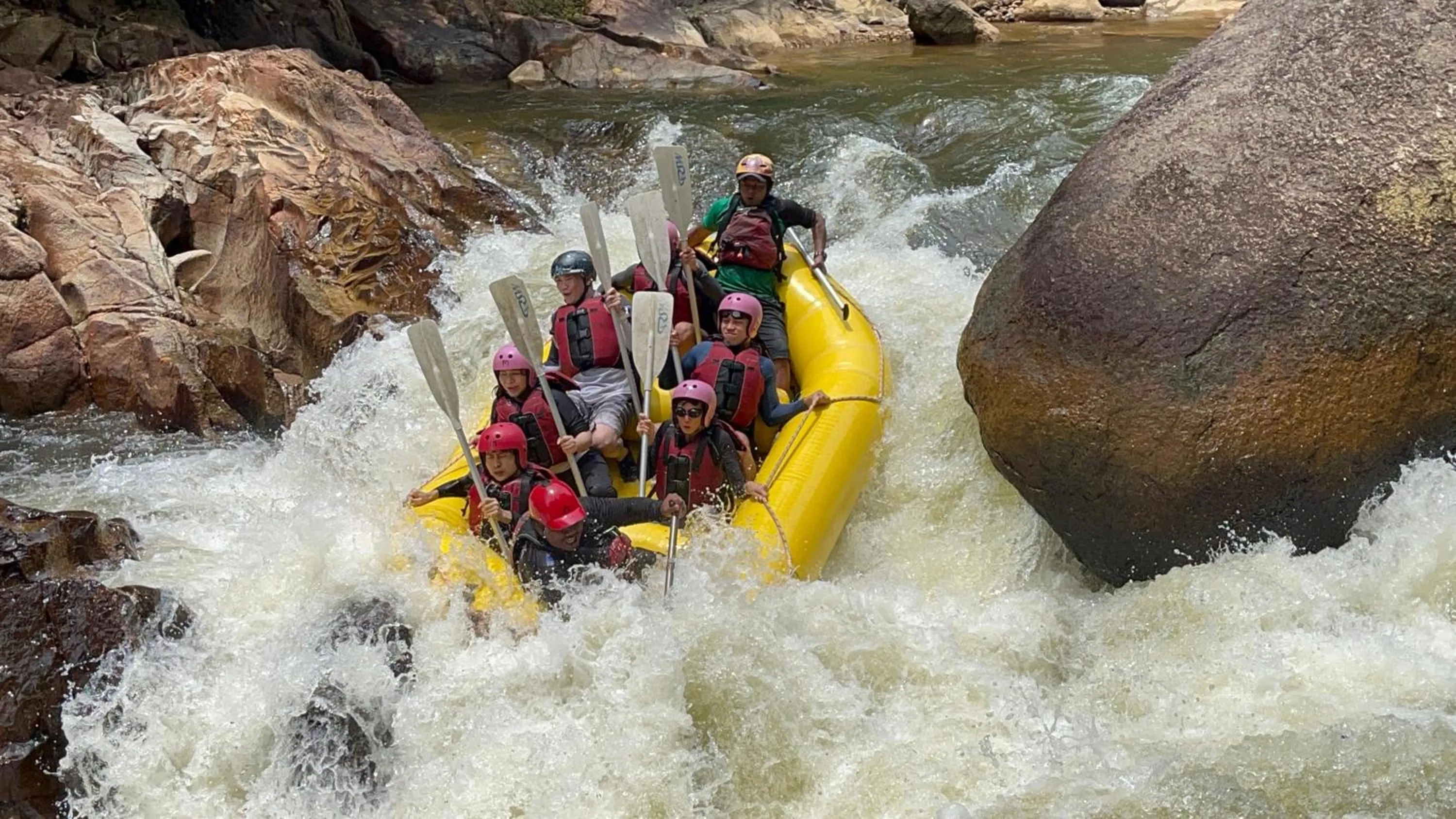 Sports in Sarang by the brook