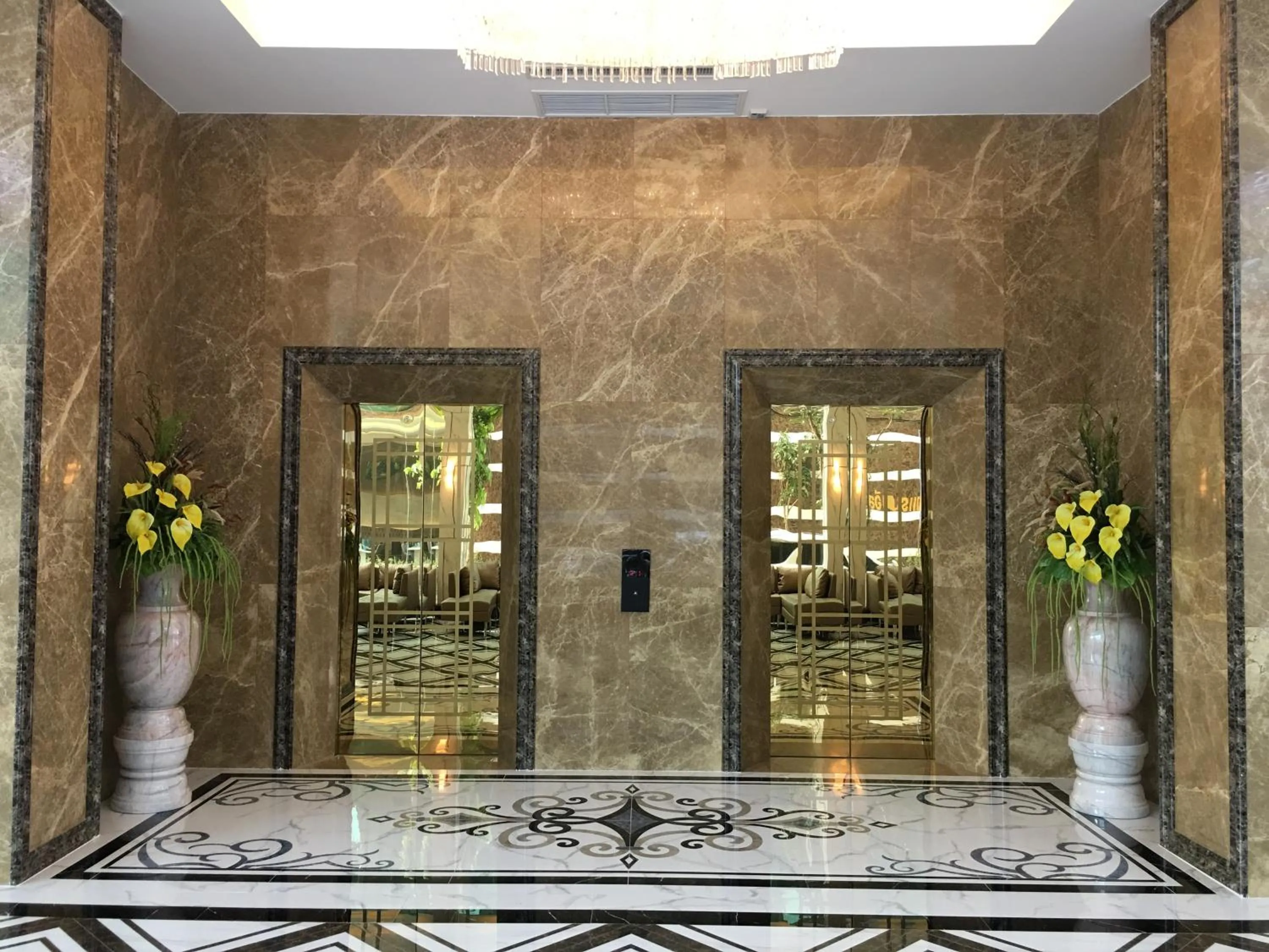 Elegant Airport Hotel